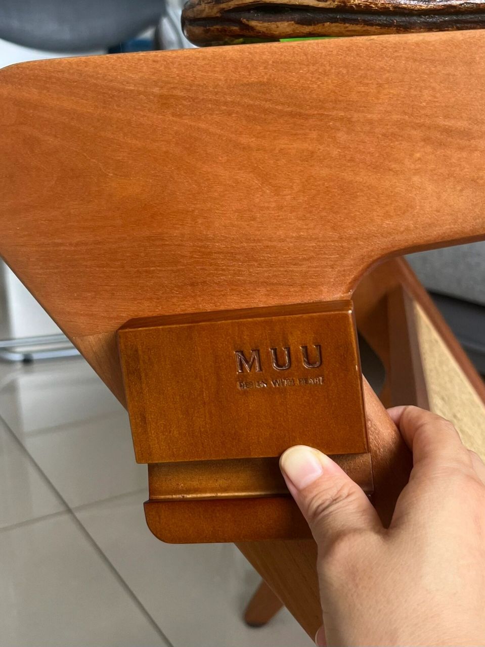 黄杨木和黑胡桃色 樱桃木对比 看好个黄杨木的桌子 纠结颜色搭配 樱桃