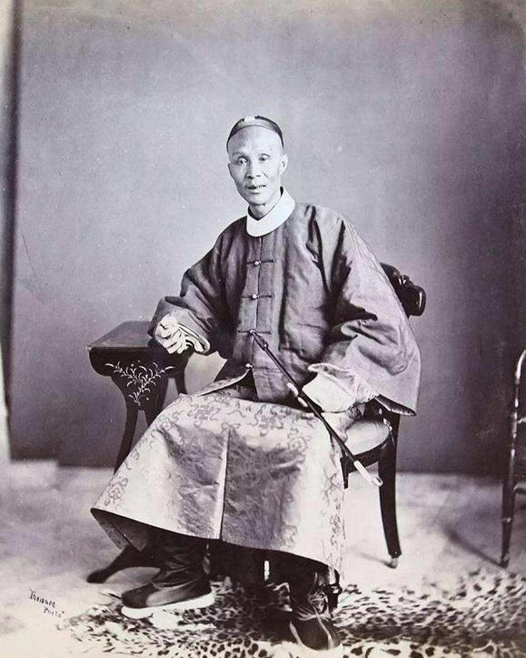 1832年5月19日,唐廷枢出生于广州府,他是中国近代第一位企业家.