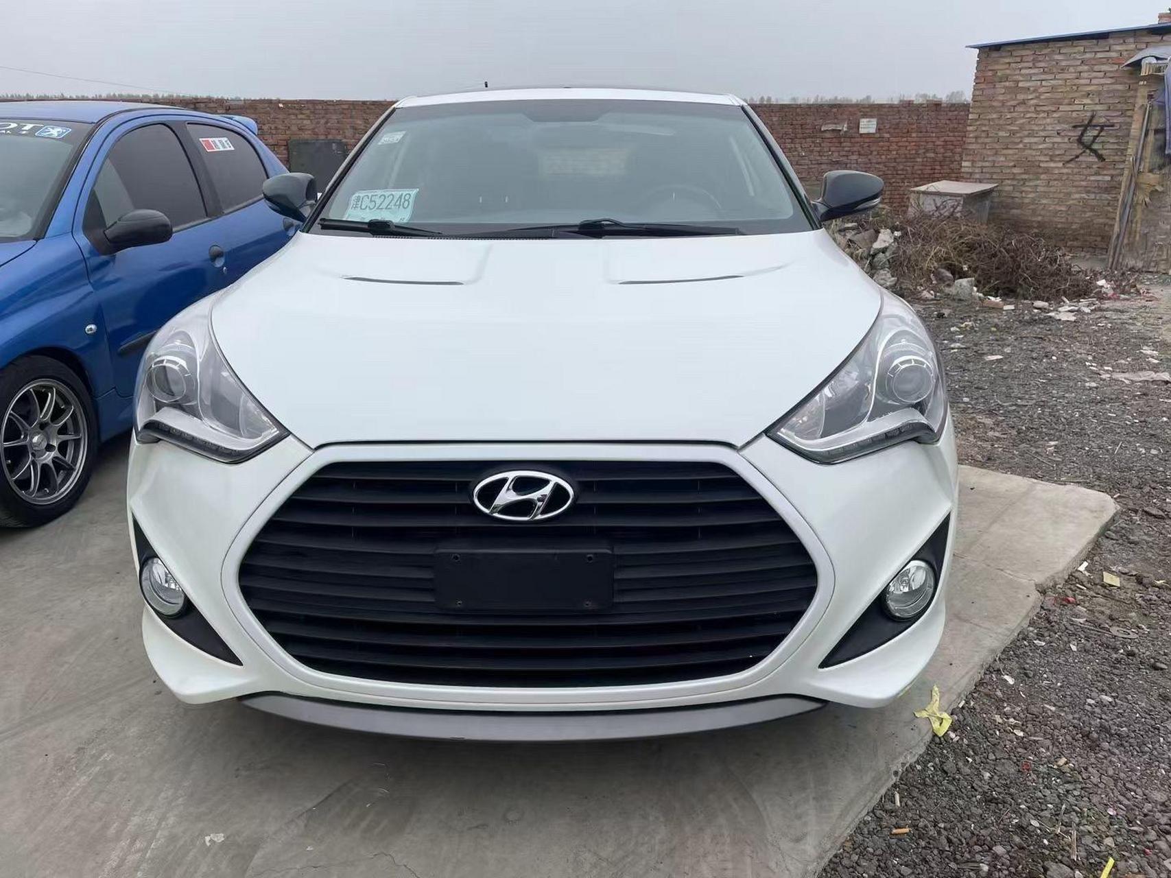 最新到店,15年上牌的现代飞思,原装进口1.