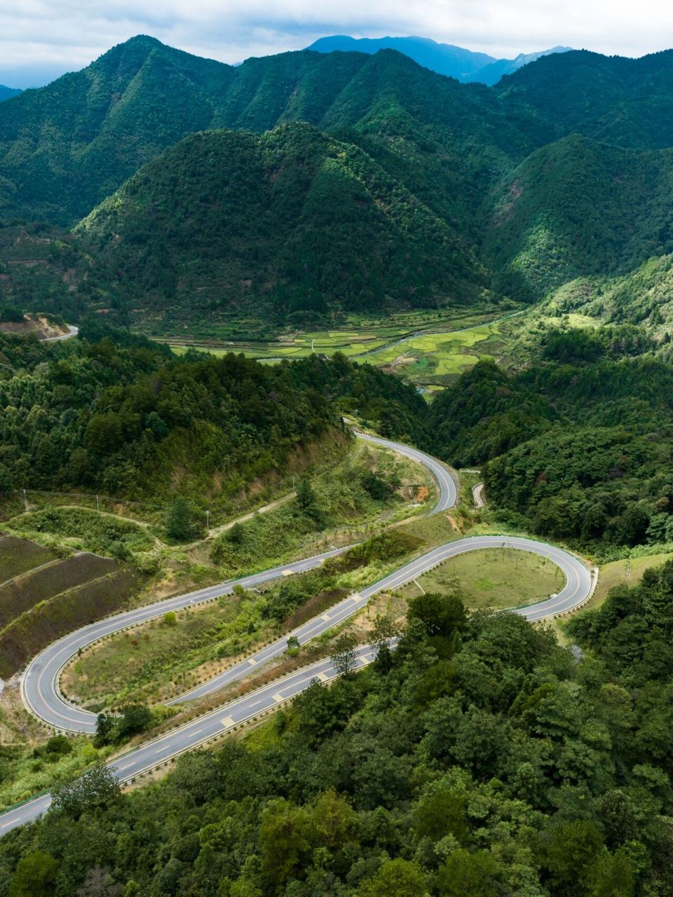 96绝美盘山公路|婺源彩虹发卡弯 周末来了一次江西真是收获满满,还