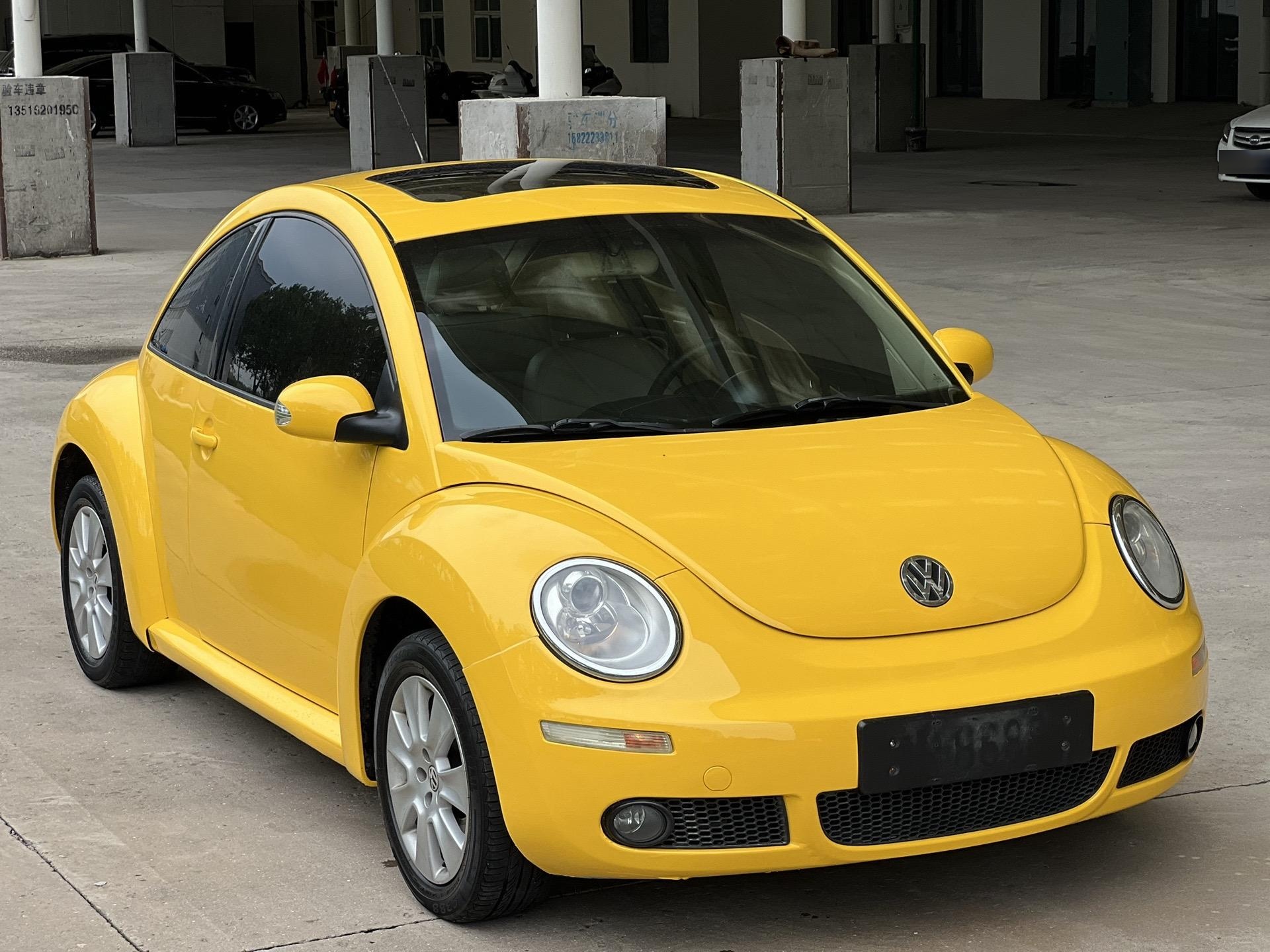 大众甲壳虫2.0自动豪华车型