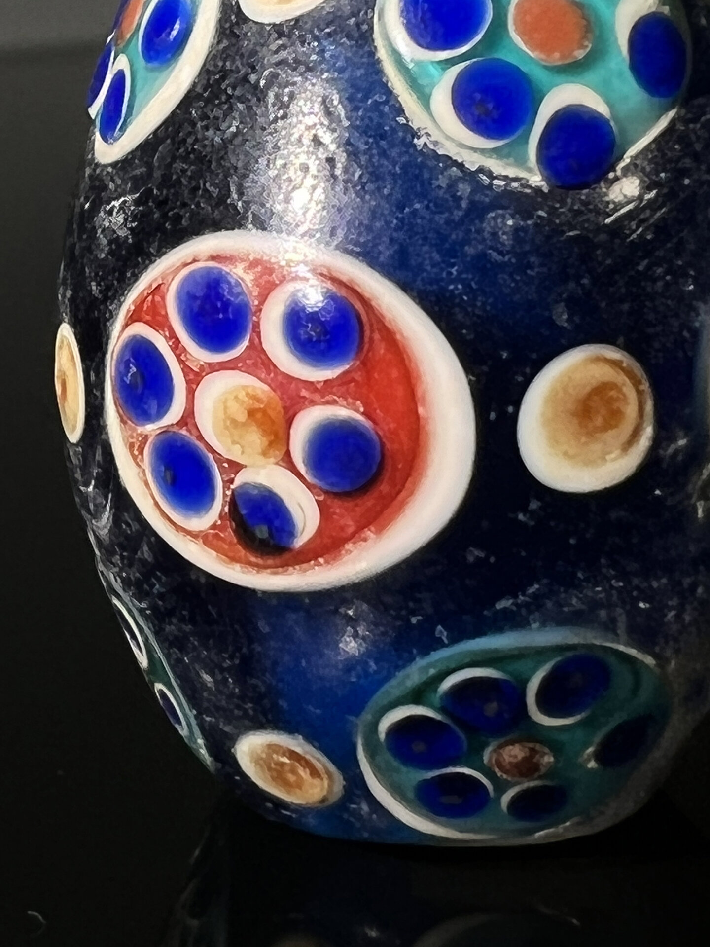 2700年前的蜻蜓眼琉璃珠 在春秋初期从遥远的西方古国,顺着古老的丝绸
