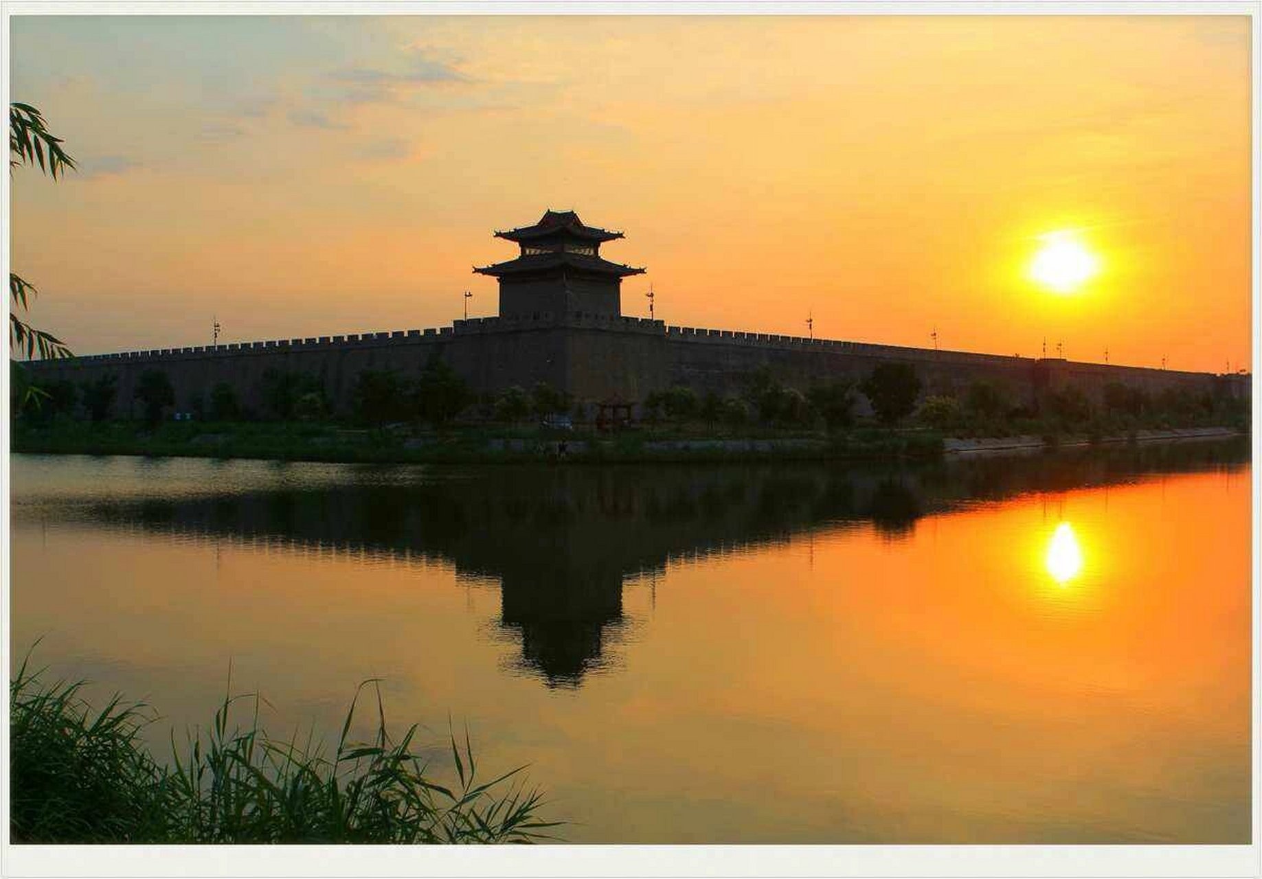 广府古城,就是古 永年广府古城,位于河北省邯郸市东北部,是一座有着