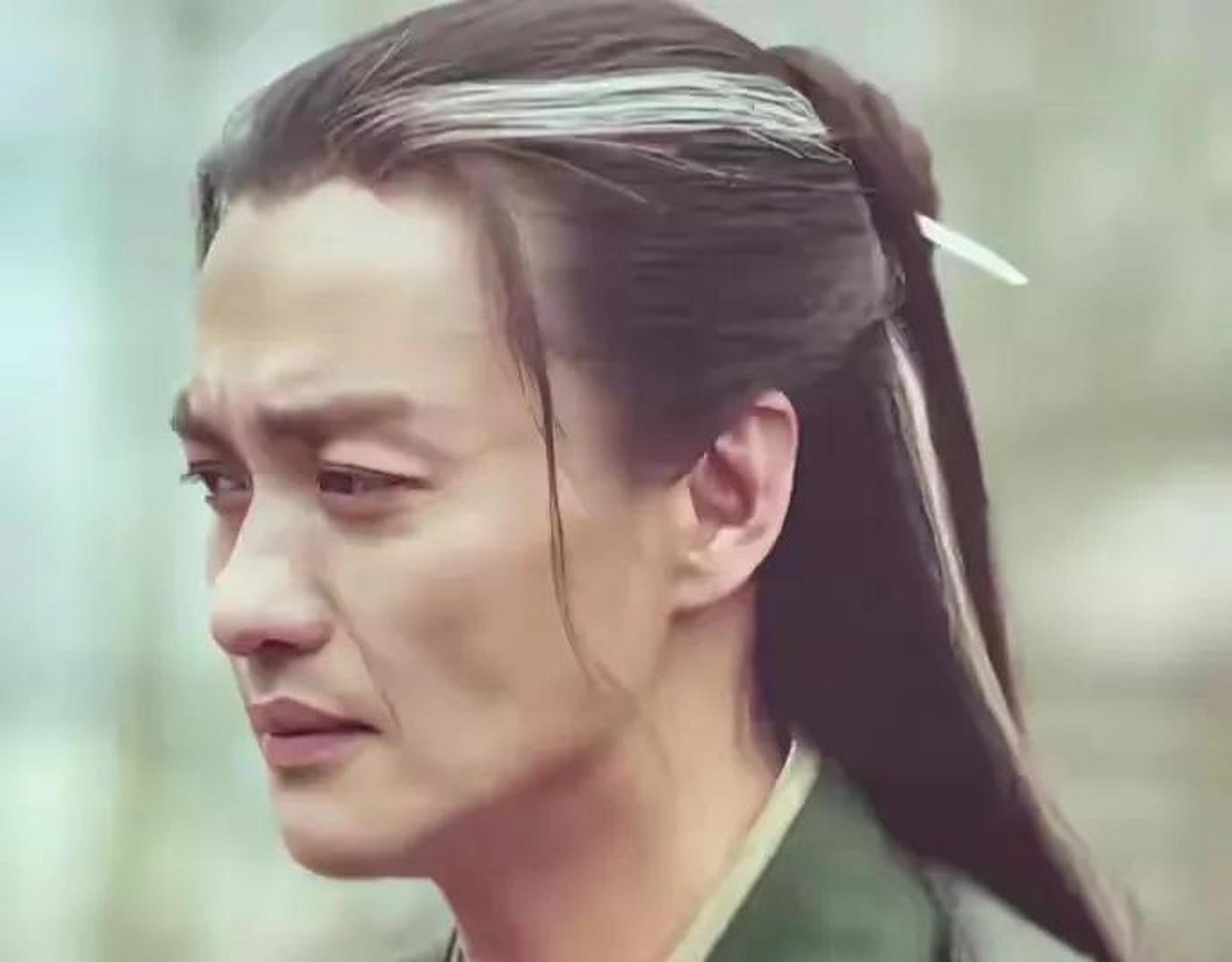 看周一围这法令纹,演黄药师年龄适合,在加上那一缕白发,和黄药师