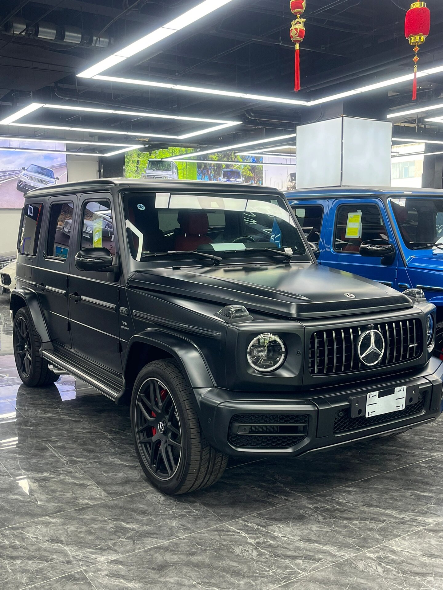23款奔驰g63 磨砂黑/红 90305w 23款欧规g63 磨砂黑/红  原车原码