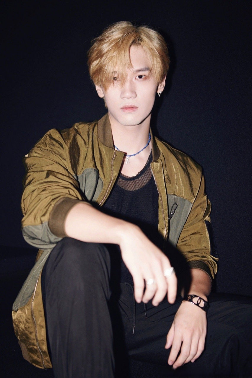 杨皓晨#  rico lee ss2024 时尚大秀"山海"   机能科技与潮流的碰撞