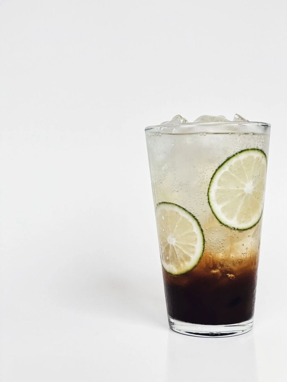 最近超火的星巴克随星杯&巴黎水梦幻联动,双倍星动! 果真没有失望!