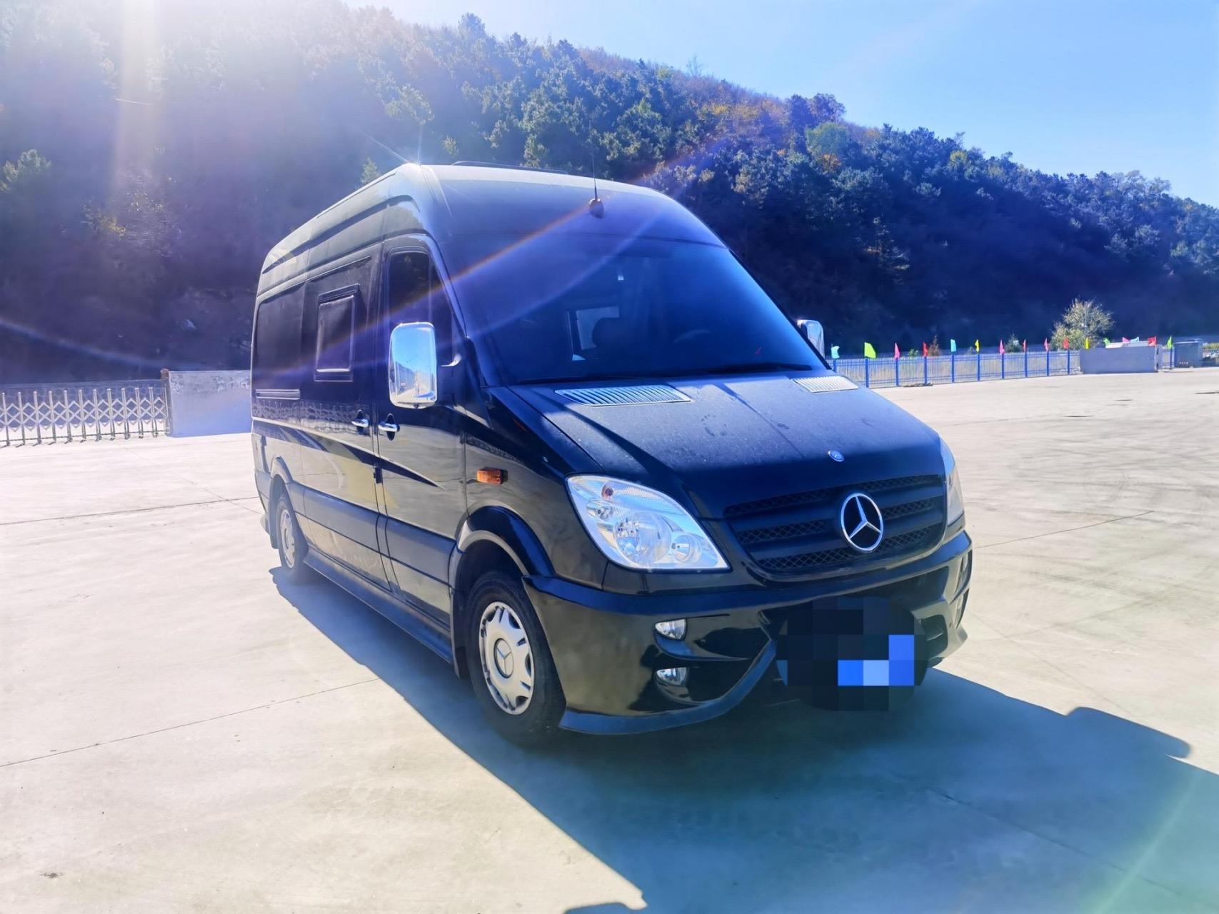 2014年10月奔驰凌特房车 2.