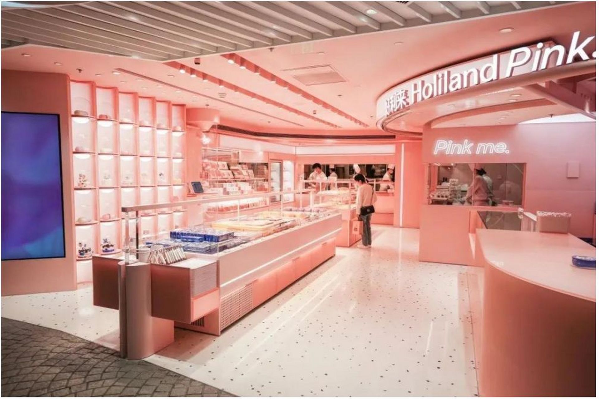 烘焙商业帝国之好利来 好利来的创始人罗红,生于1967年,四川雅安人.