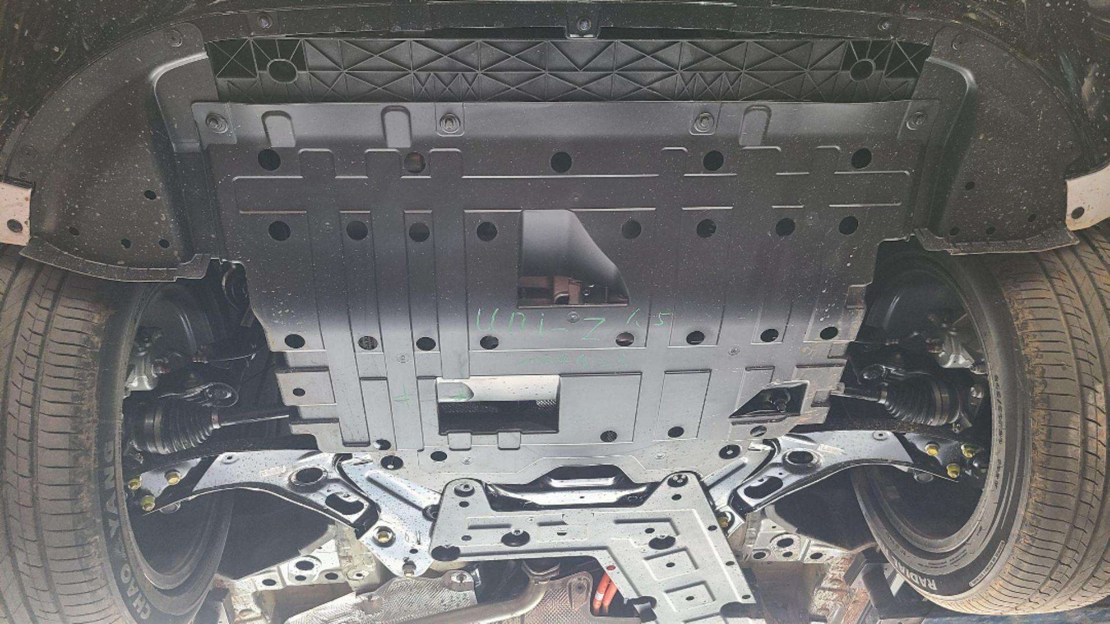 长安汽车  发动机护板 汽车改装 底盘装甲