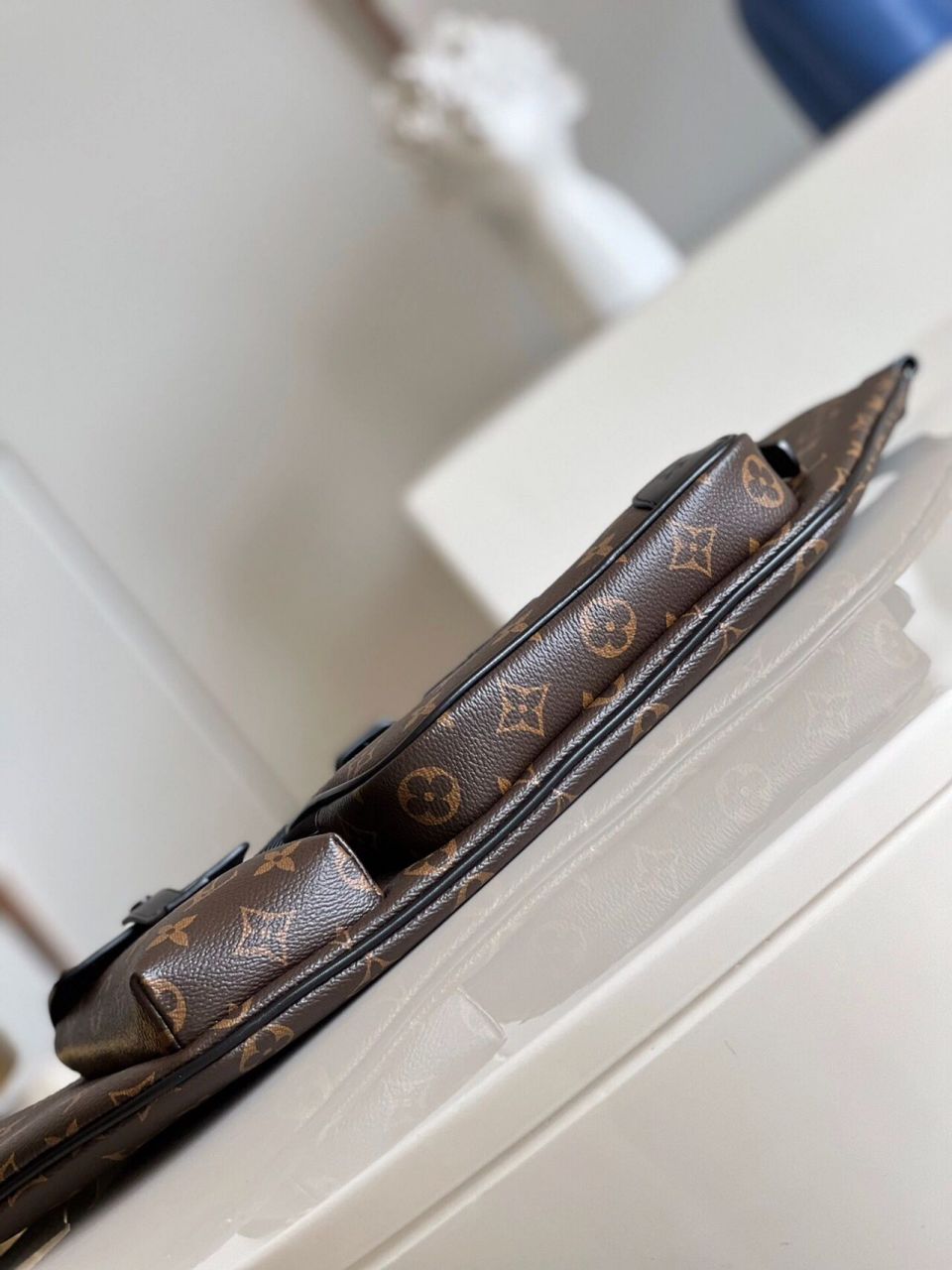 lv christopher男士胸包腰包斜挎包m45337 christopher 腰包取材