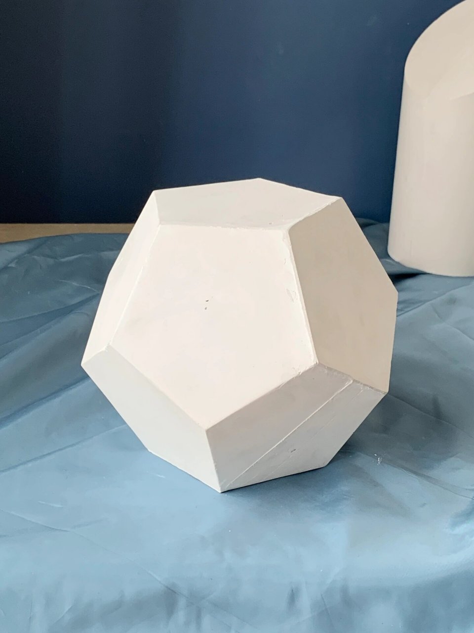 中国美院考级五边形多面体石膏几何体素描