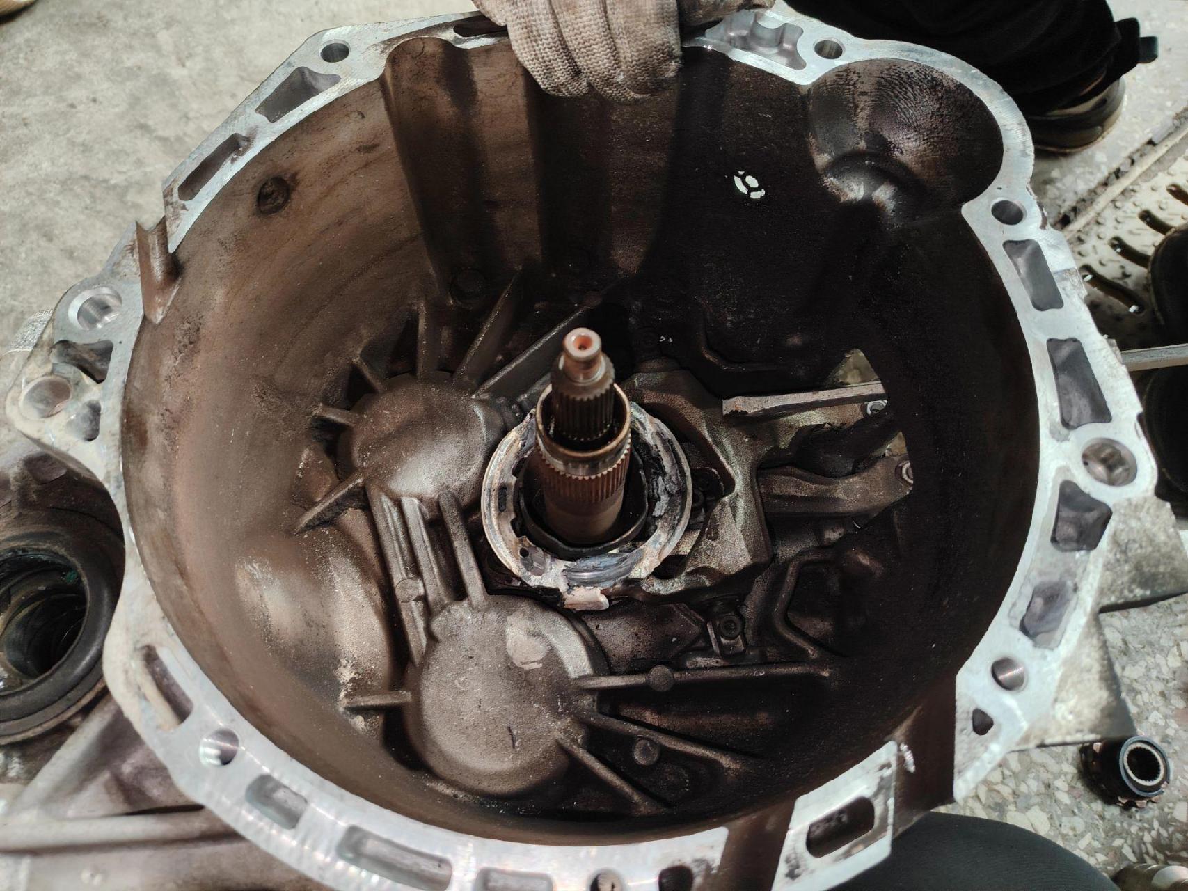 拖车到店一台18款现代领动1.