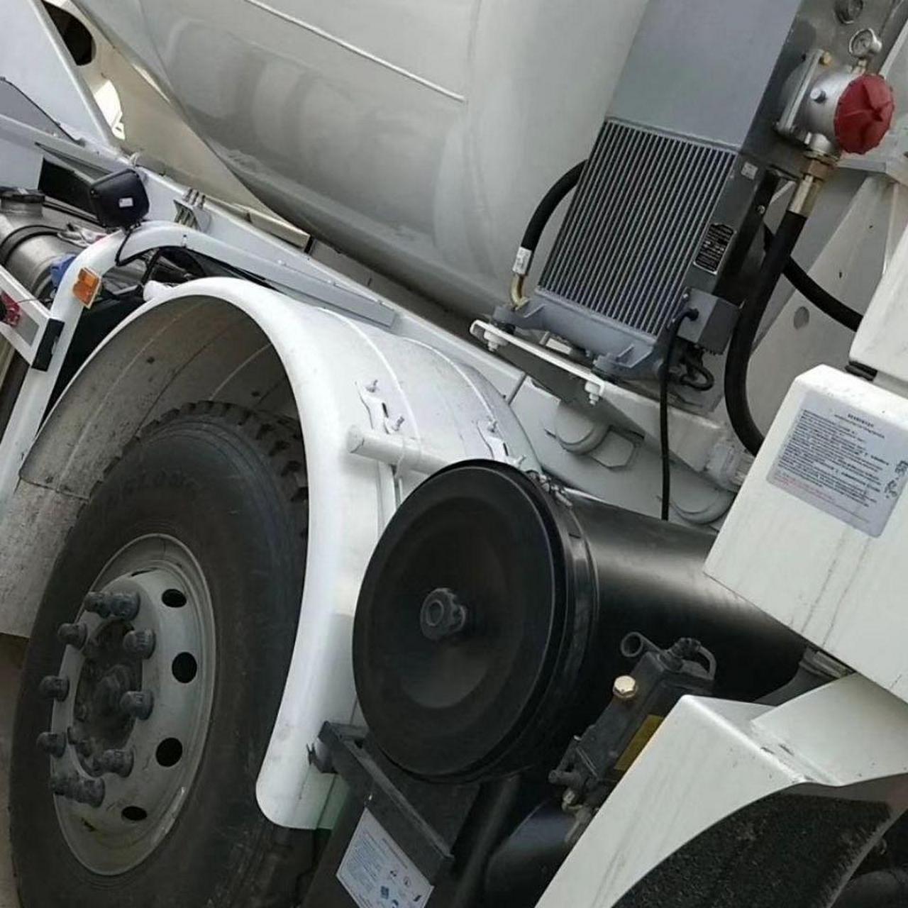 重汽陕汽德龙新m3000x3000f3000空滤总成3050空气滤芯外壳盖配件