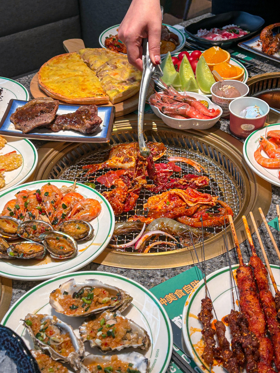 性价比超高真的好吃01 来印象城这边发现新开的一家自助餐,人气好高