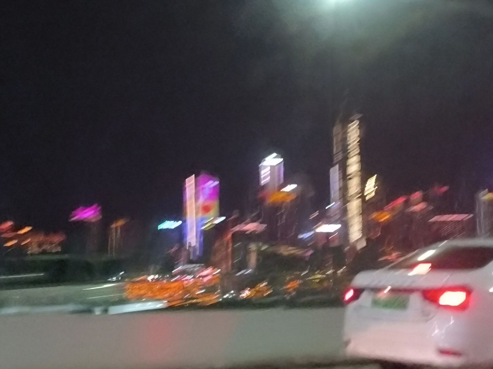 真的真的巨累人,每天两万步起,到最后不光脚疼腰也酸巨难受,最好穿