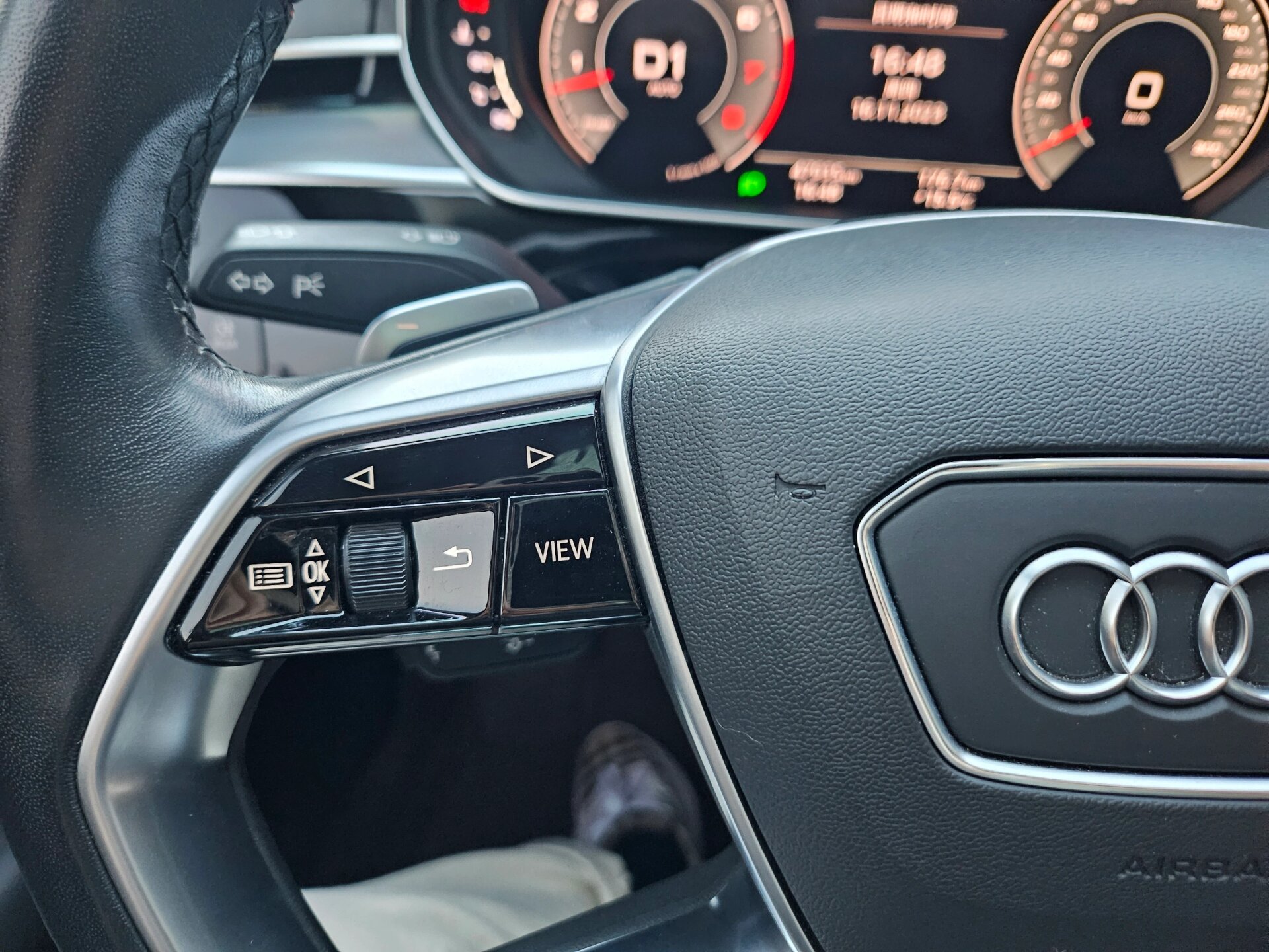 奥迪a8 方向盘上有加热功能吗 如题,有没有大神知道啊?