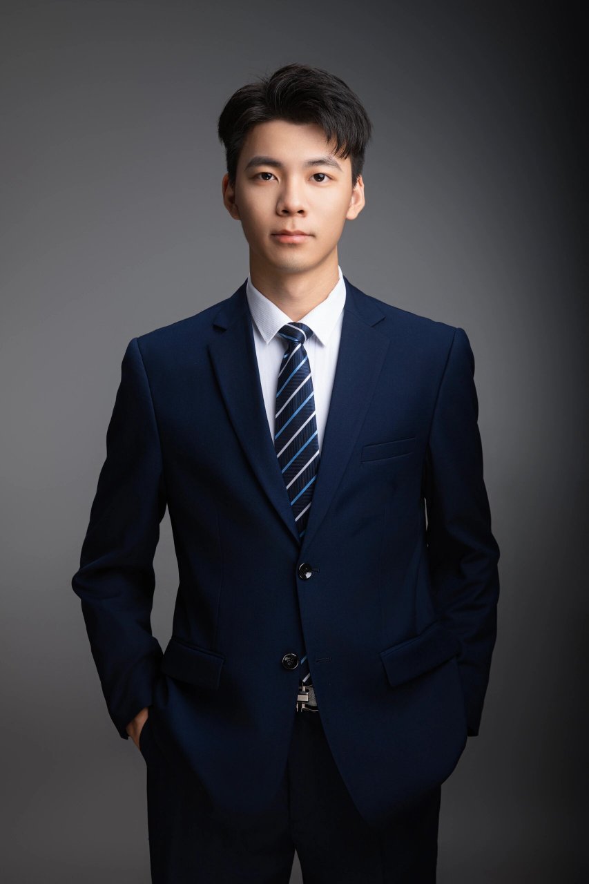 男士商务职业照|广州形象照 男士的职业照彰显得是男士的专业形象和