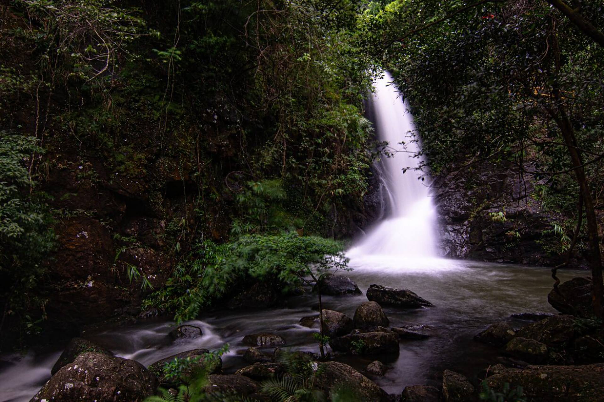 最近下雨,心想水比较大,可以去马峦山看看瀑布