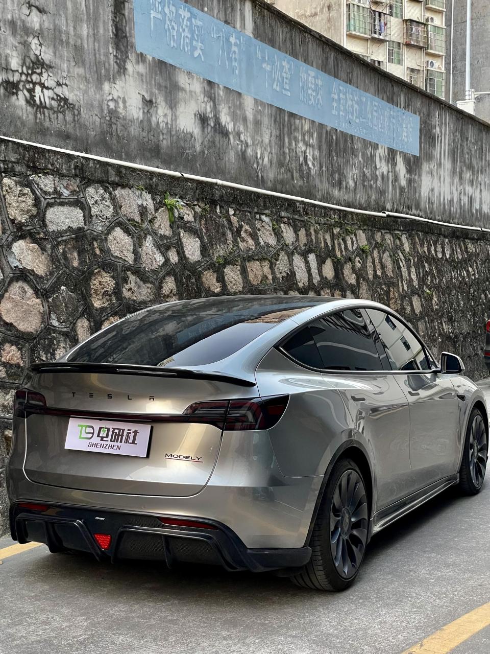 特斯拉modely#深圳特斯拉改装 #深圳特斯拉改装 #特斯拉包围改装 #sd