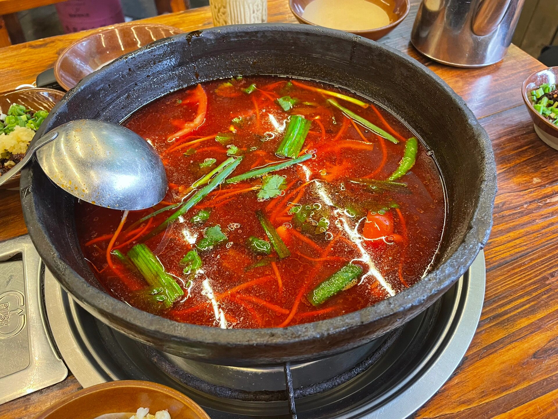 贵州必吃榜|贵厨酸汤牛肉火锅