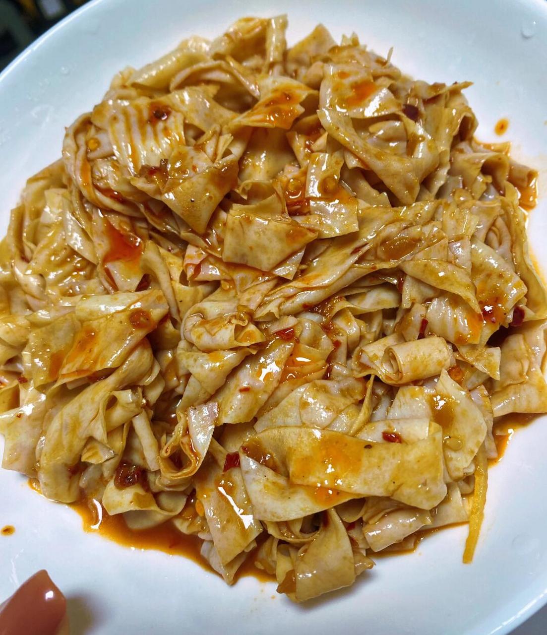 99做法99 1,蛋白肉泡软后,水开下去焯个半分钟捞起来过冷开水