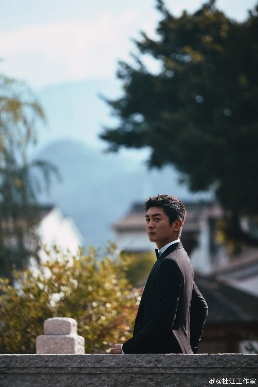 杜江 受邀参加#第十届丝绸之路国际电影节# ,齐楚而行,赴一场影坛