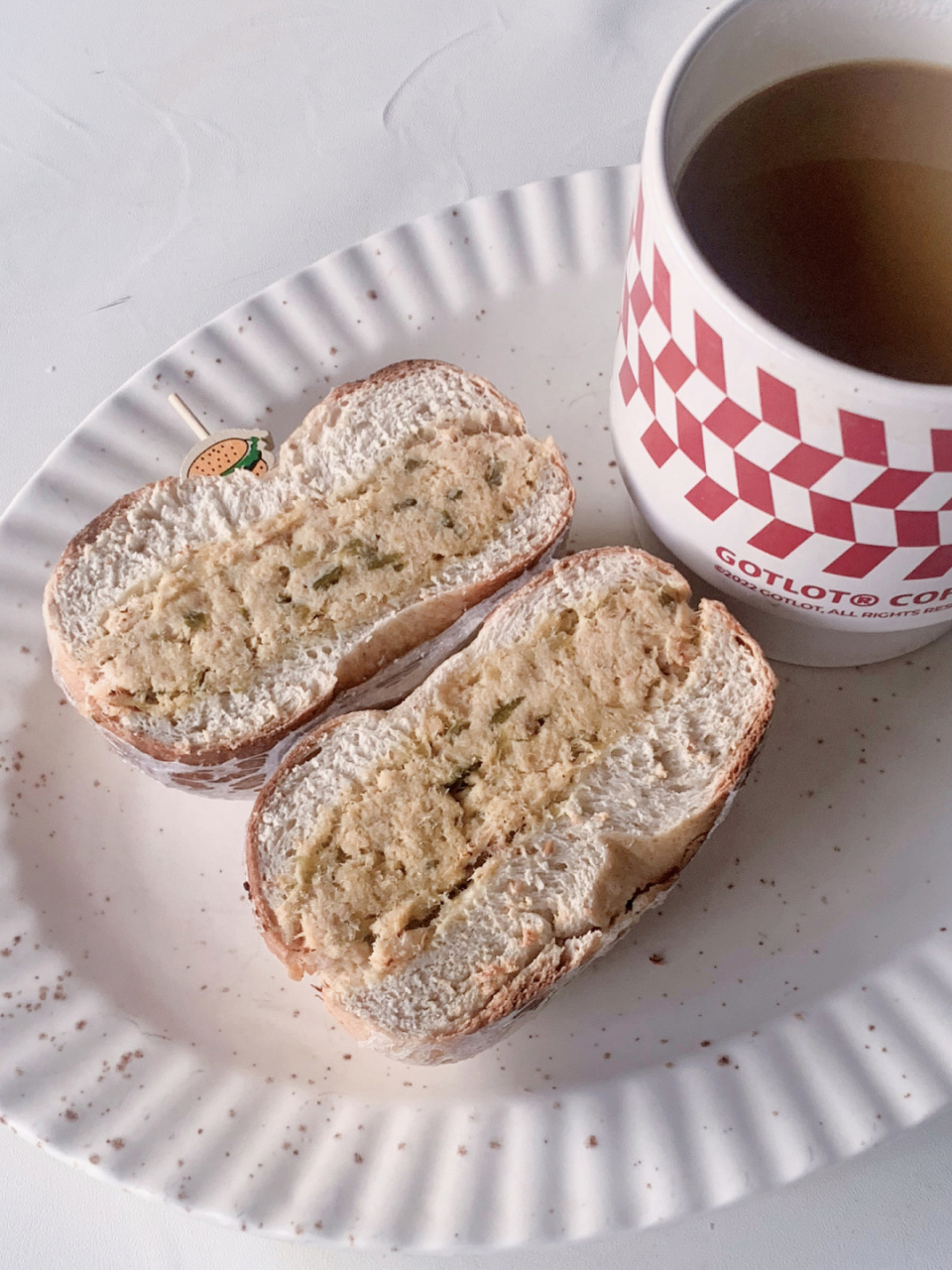 金枪鱼酸黄瓜酱贝果三明治|三明治可夹万物 今日份简便早餐03 内陷