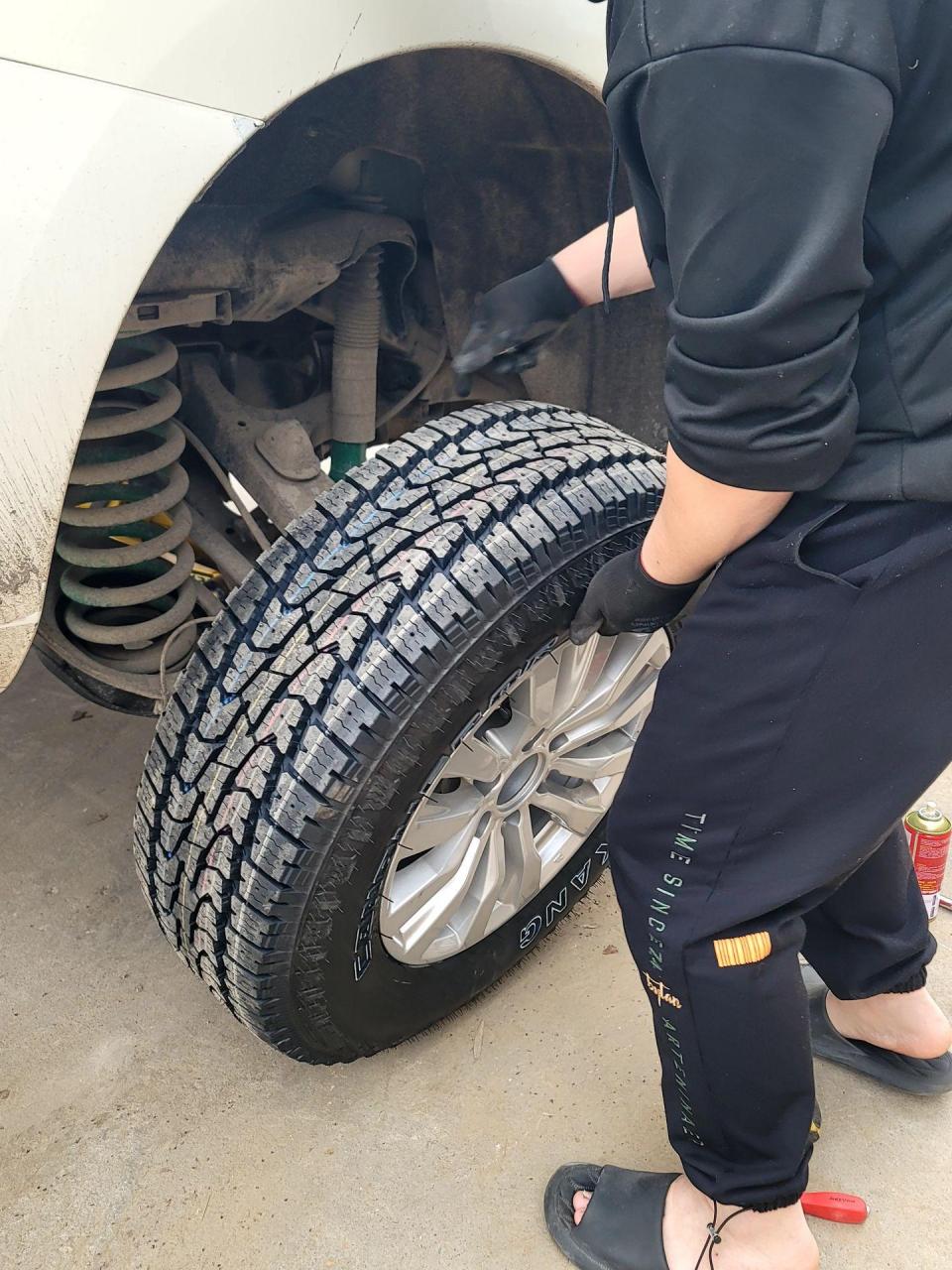 南港at5轮胎高品质  舒适耐磨防滑 静音 全地形轮胎 赶快给你的爱车换