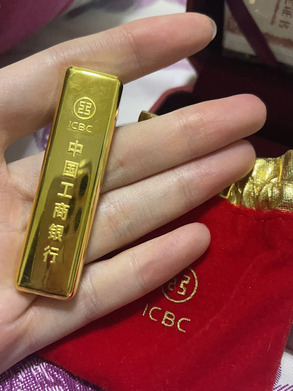 100g的金条值得买 小白理财 每次不知道买啥的时候 看看金价和银价
