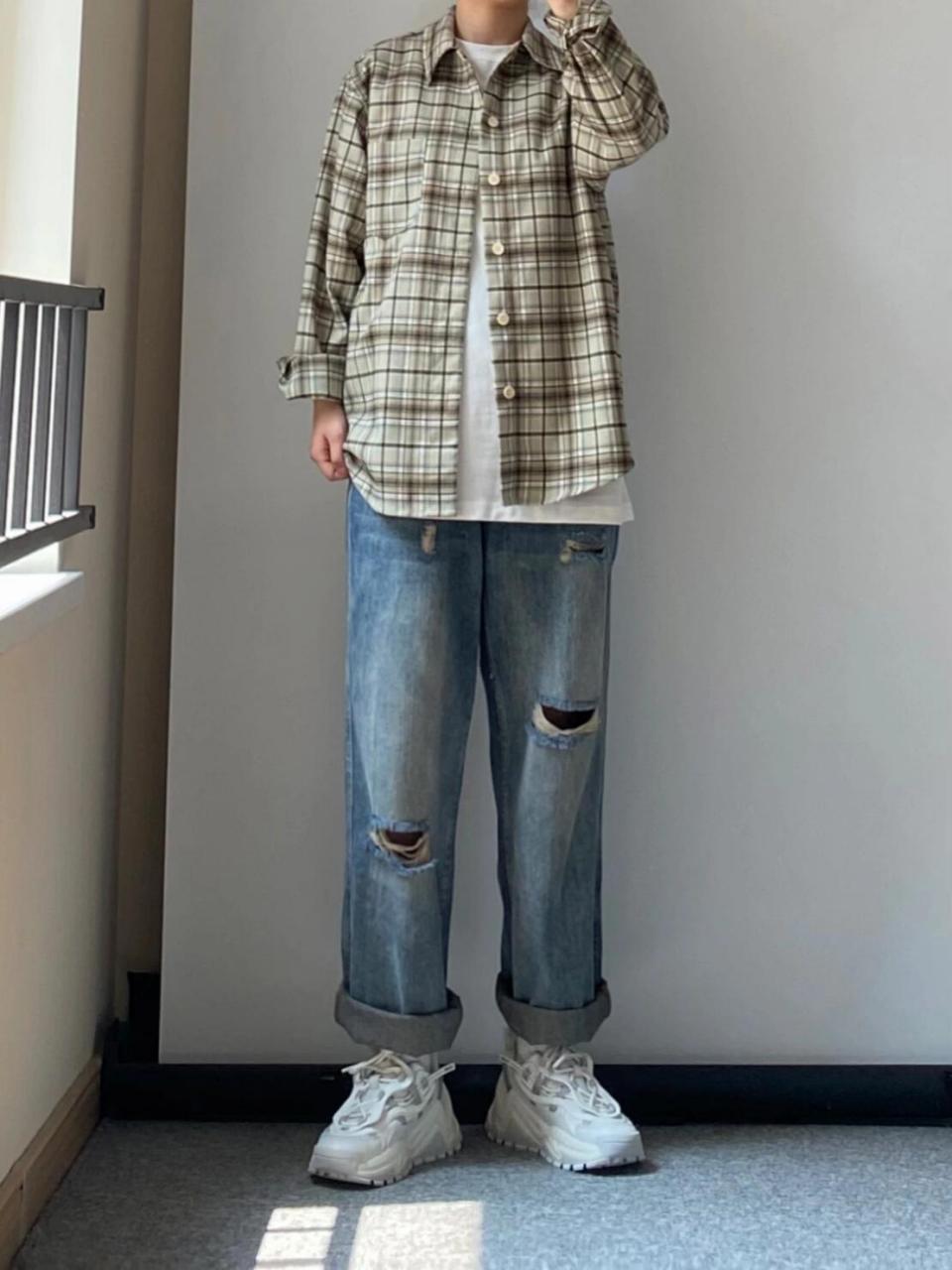 卡其色拼接格子衬衫 破洞蓝色直筒牛仔裤 增高老爹鞋 #小个子男生