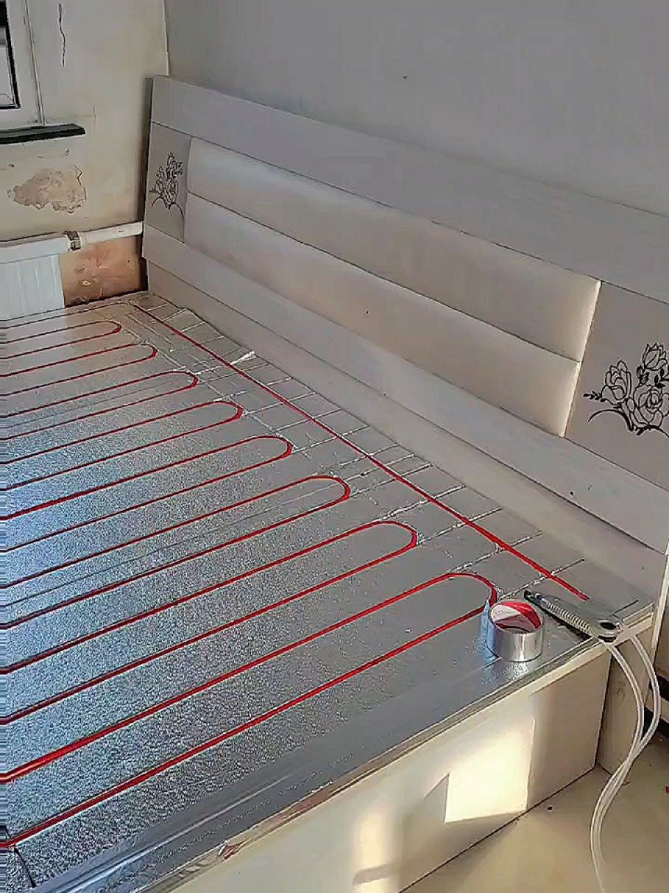 水暖床 安装在床上的热炕头 水暖炕安装范围广泛,适用于农村火炕,楼房