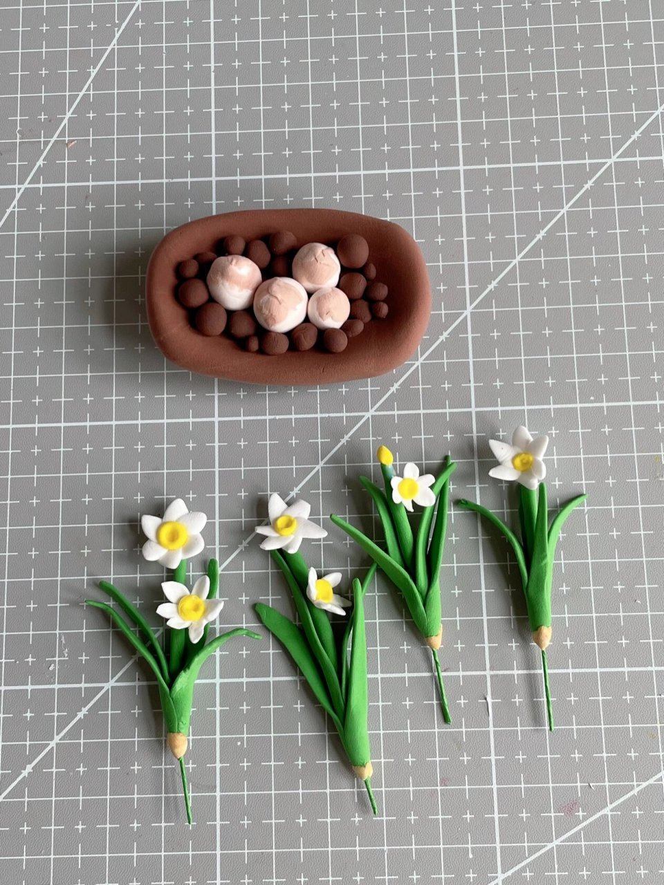 💗 这个是照着7号忍粘土魔法书籍做的,小伙伴们一起来学习吧