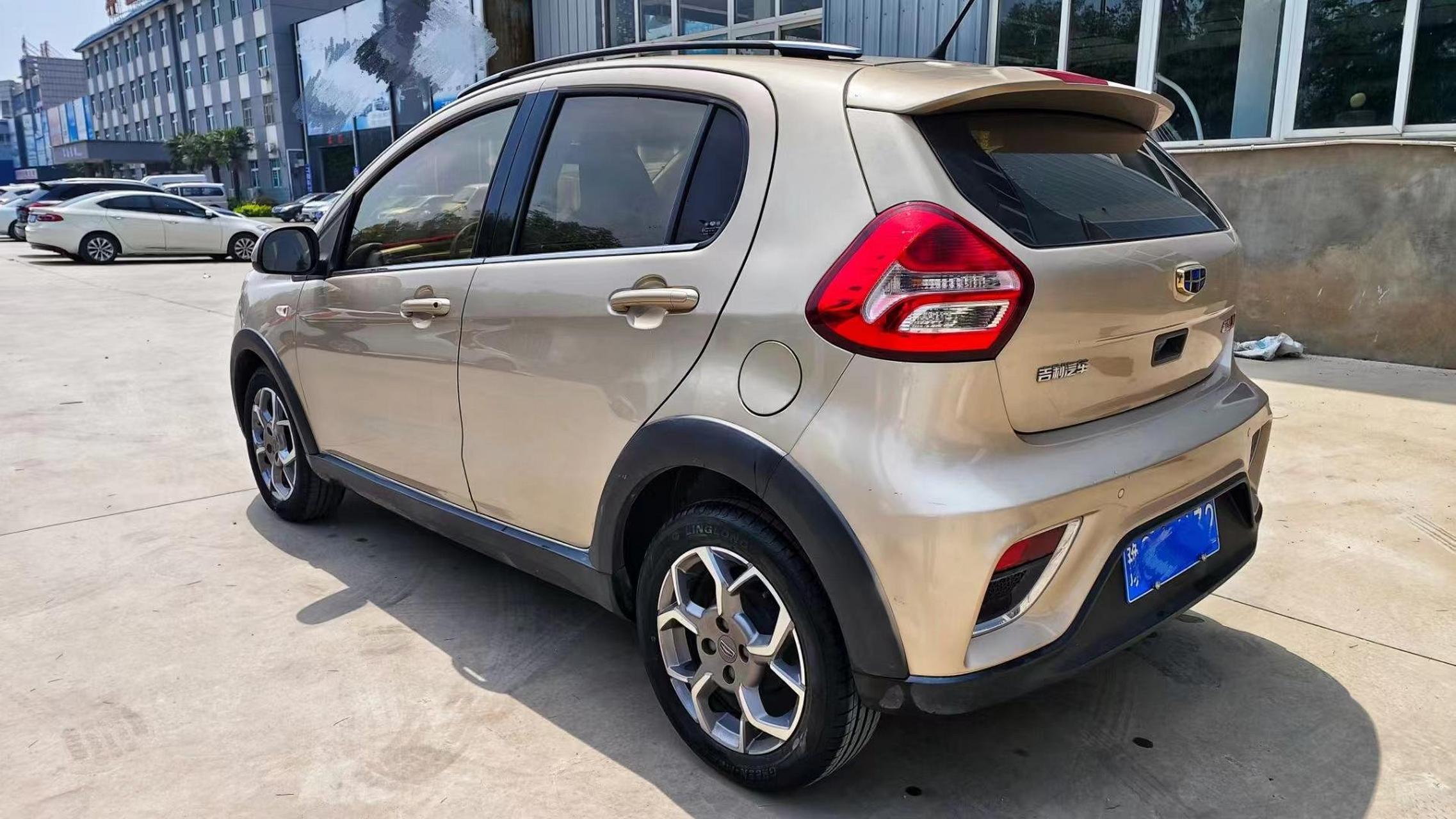 新到18年远景x1自动挡小suv,极品车况两万多公里,一口价2.88万