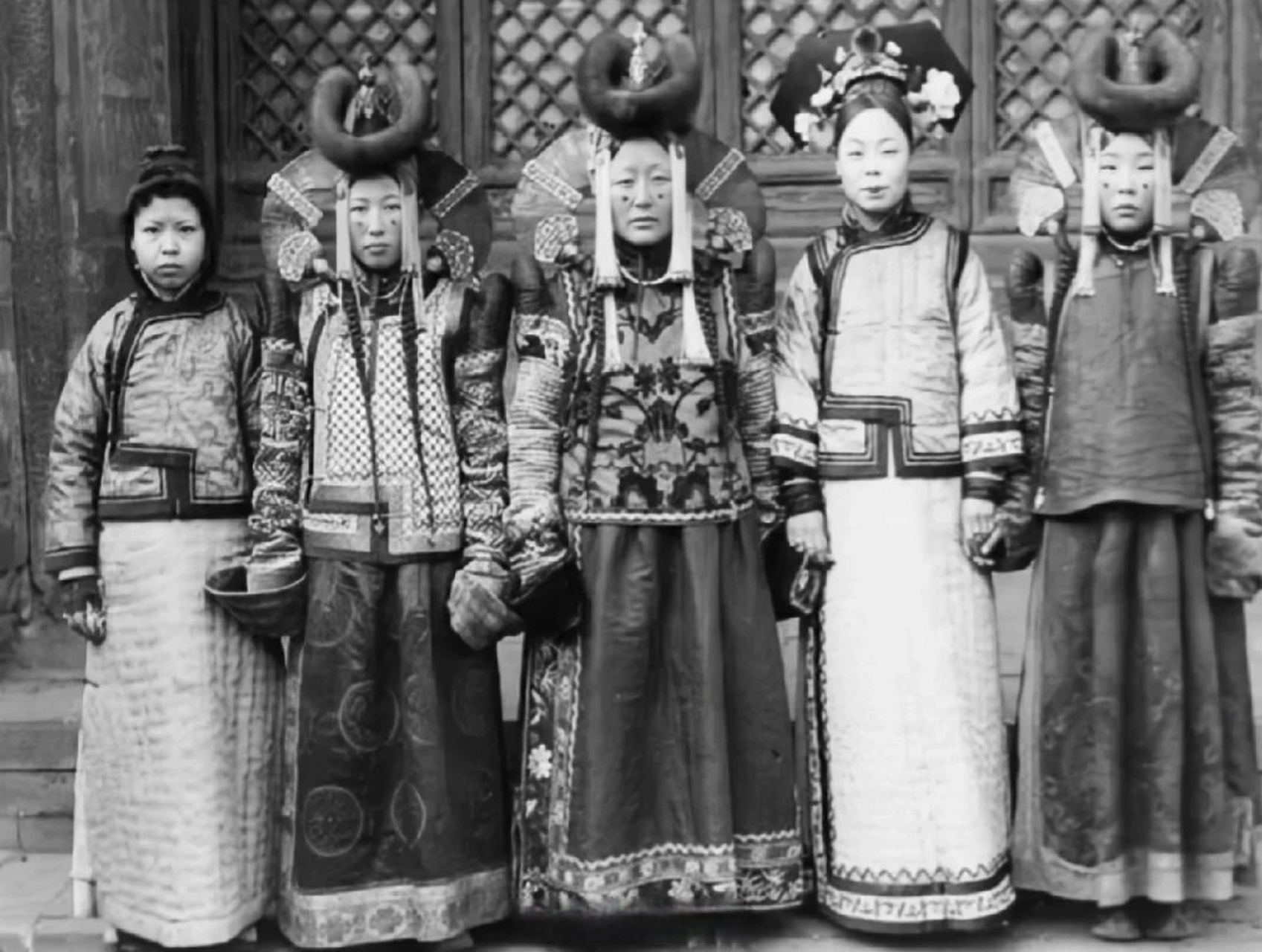 蒙古公主与清朝王妃的合影