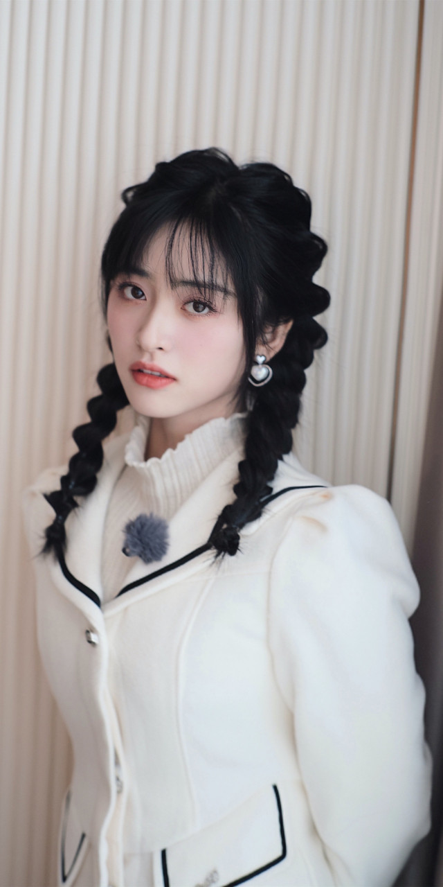 沈月无限超越班婚纱造型写真壁纸图集