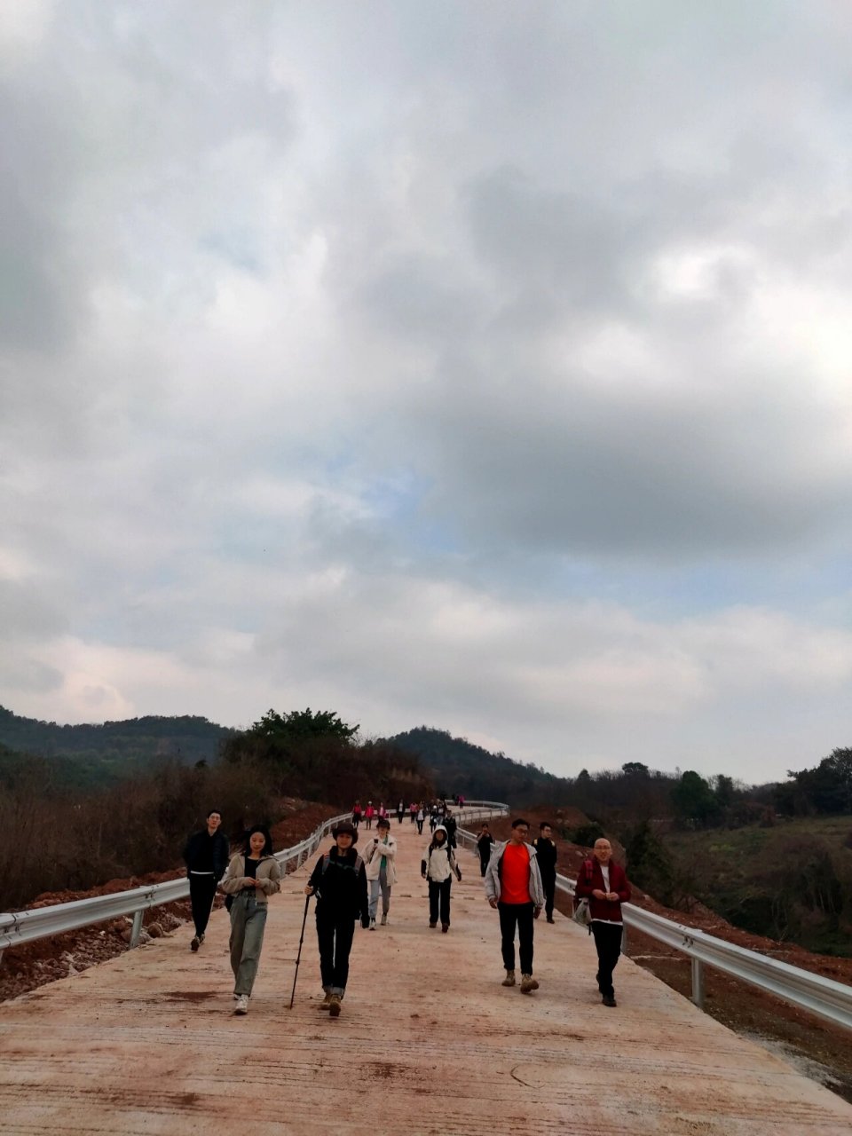 徒步爬山|寨山坪森林公园   每周一山徒步计划