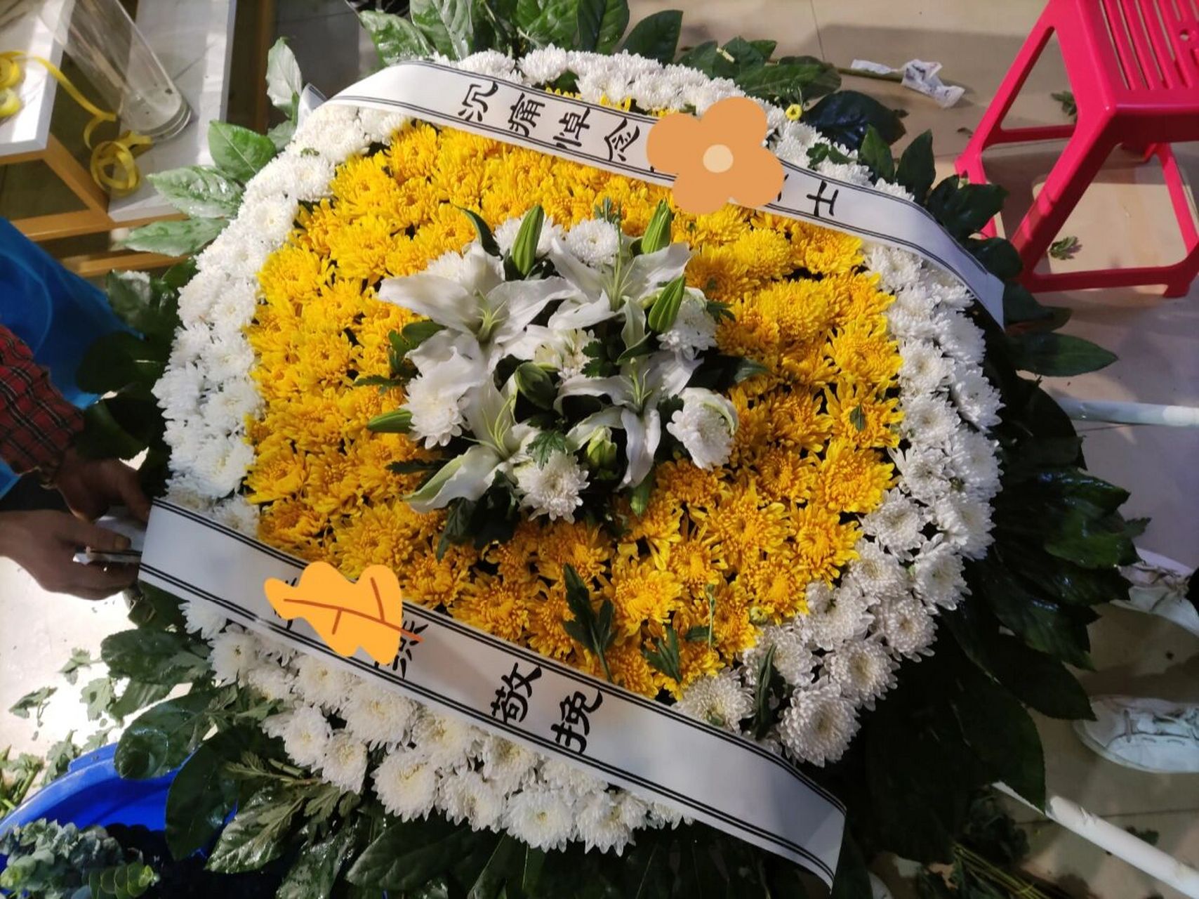 悼念花圈祭奠花圈 比起包花,我更喜欢插花篮,比起插花篮,我更喜欢做