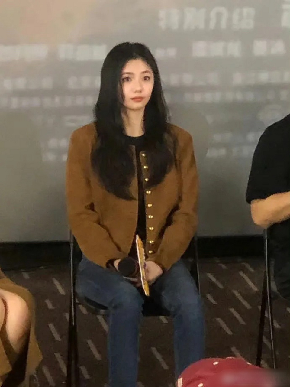 刘浩存在电影宣传发布会上哭了,原因是被成龙大哥的敬业精神给打动了