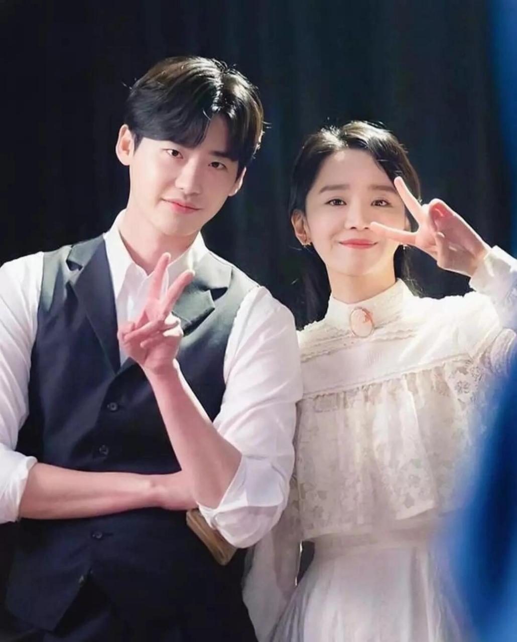 人间理想李钟硕# #磕cp# #韩剧情侣