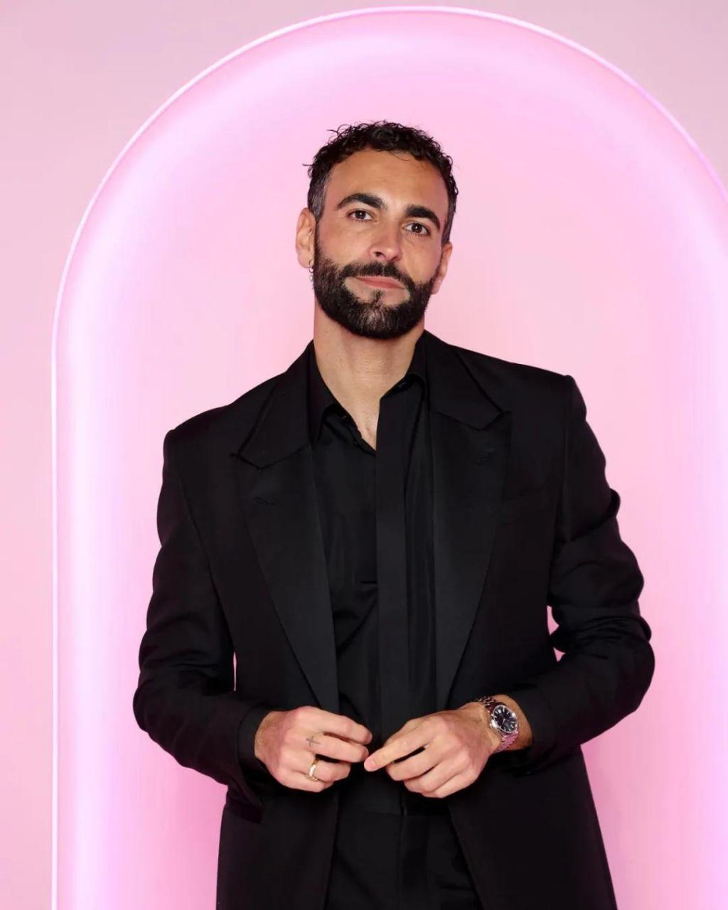 最近,意大利流行歌手 marco mengoni(马可·蒙戈尼)代表意大利参加了