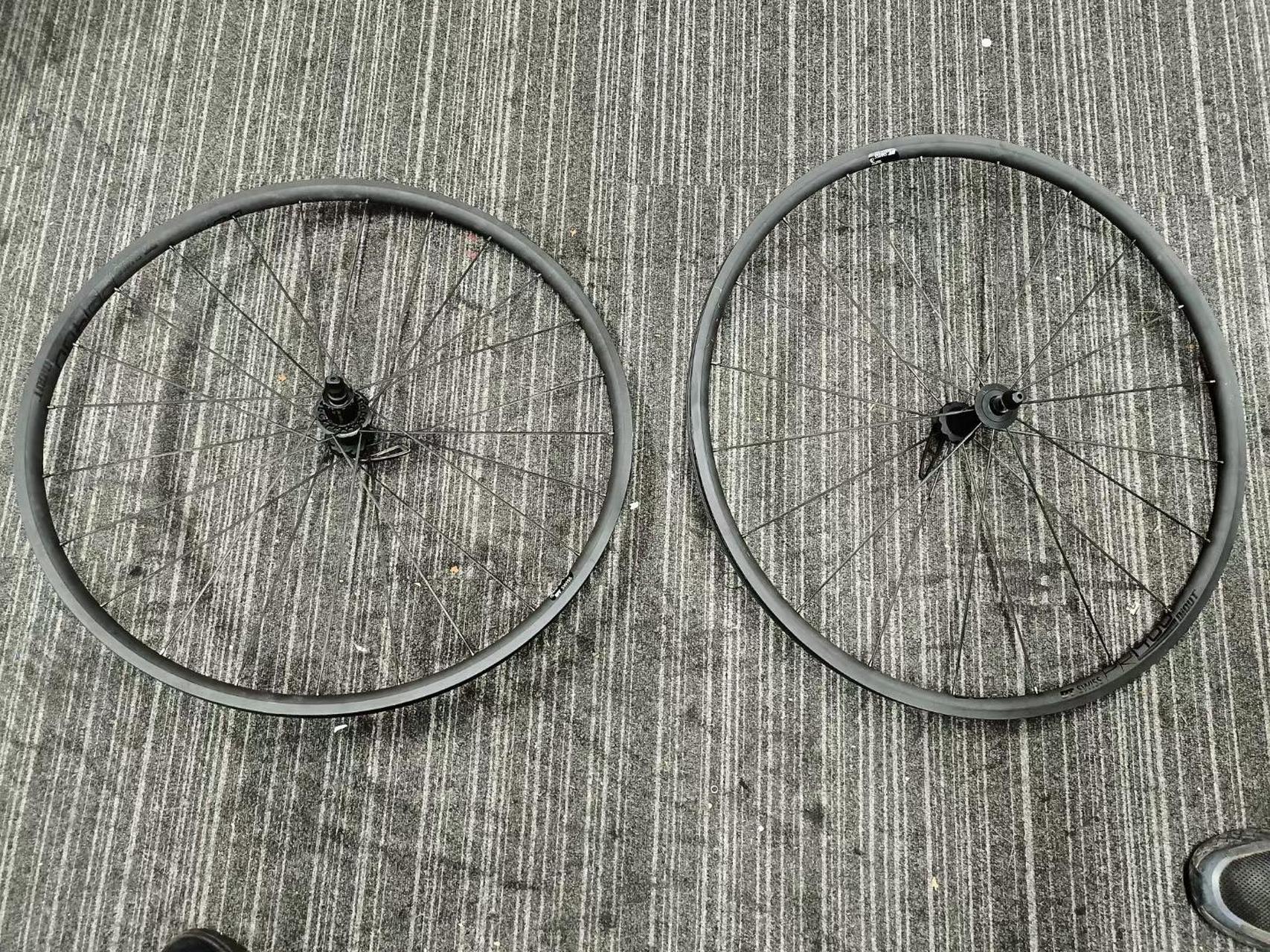 dt swiss顶级轮组,pr1400dicut oxic黑武士,快拆圈刹,支持9/10/11速