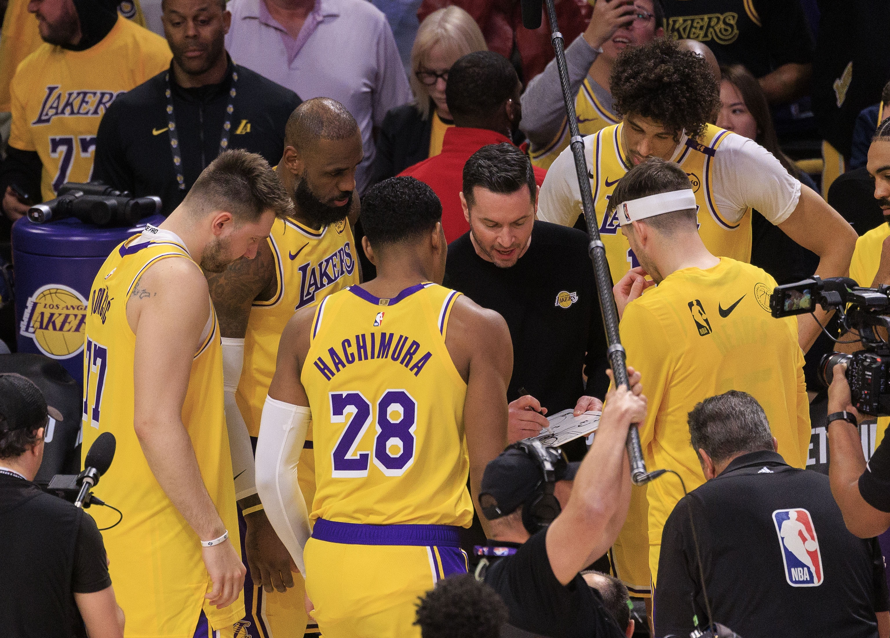 NBA全明星周末活动即将启动，球迷期待高潮的简单介绍