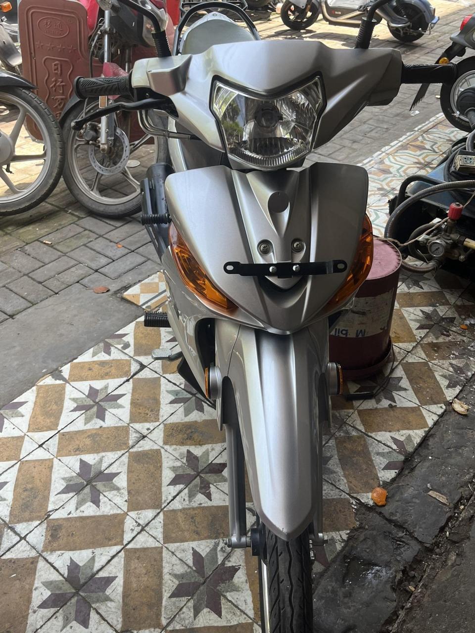 性价比高的摩托车推荐 九九新雅马哈弯梁车,才行驶了两千多公里路!