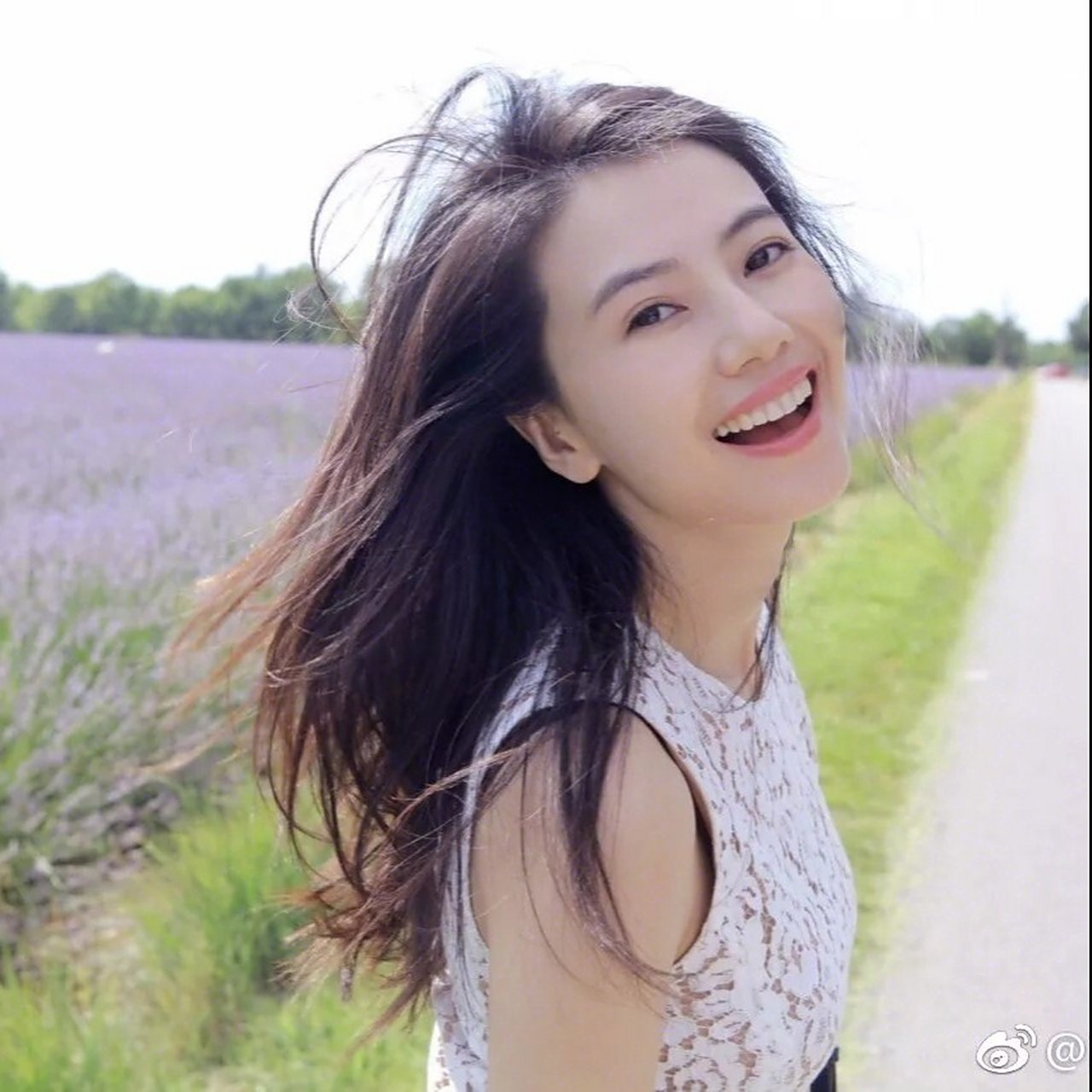 原来笑容是可以练习的![偷笑] 95 笑容真的是很有魔力的!