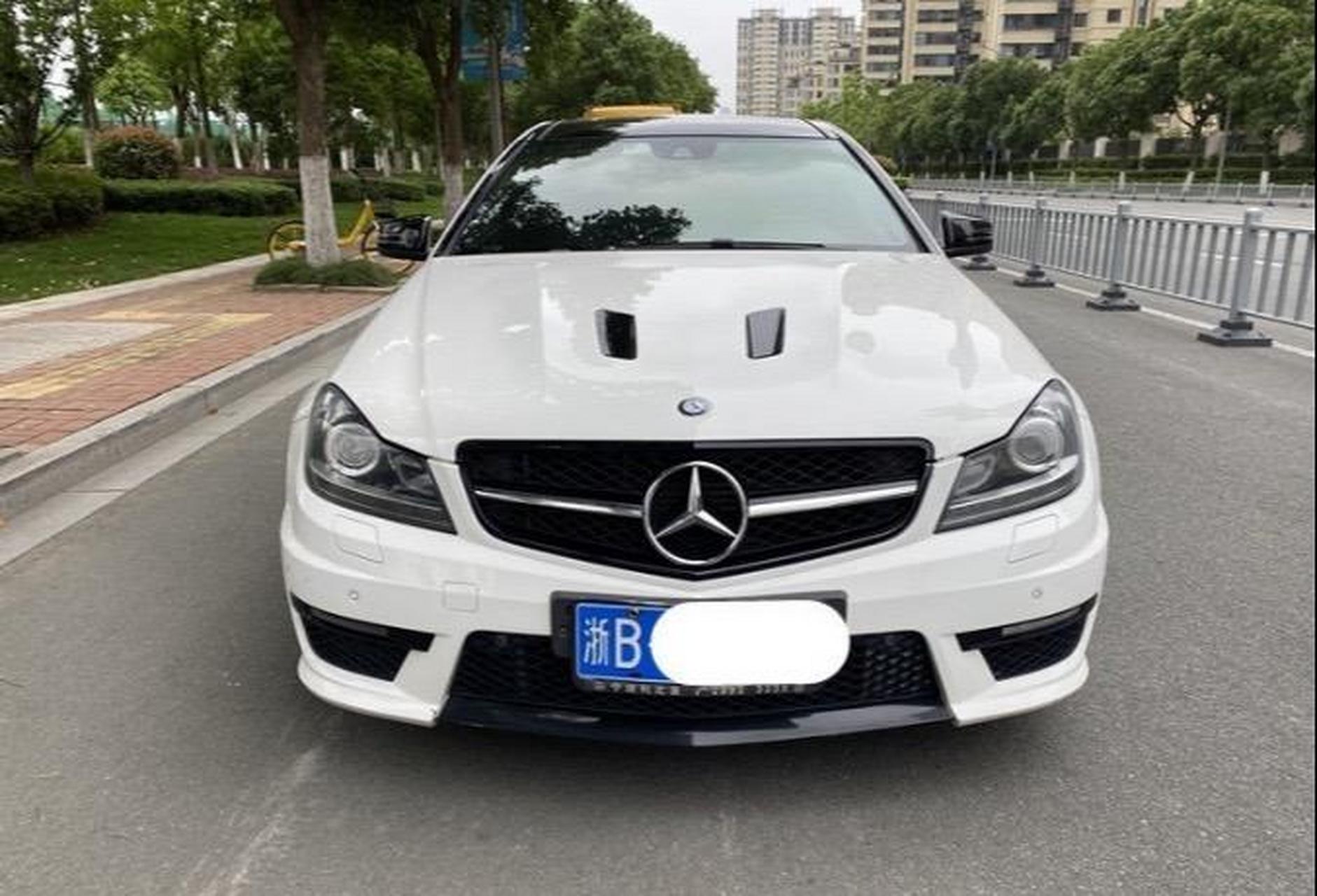 奔驰amg c63报价图片