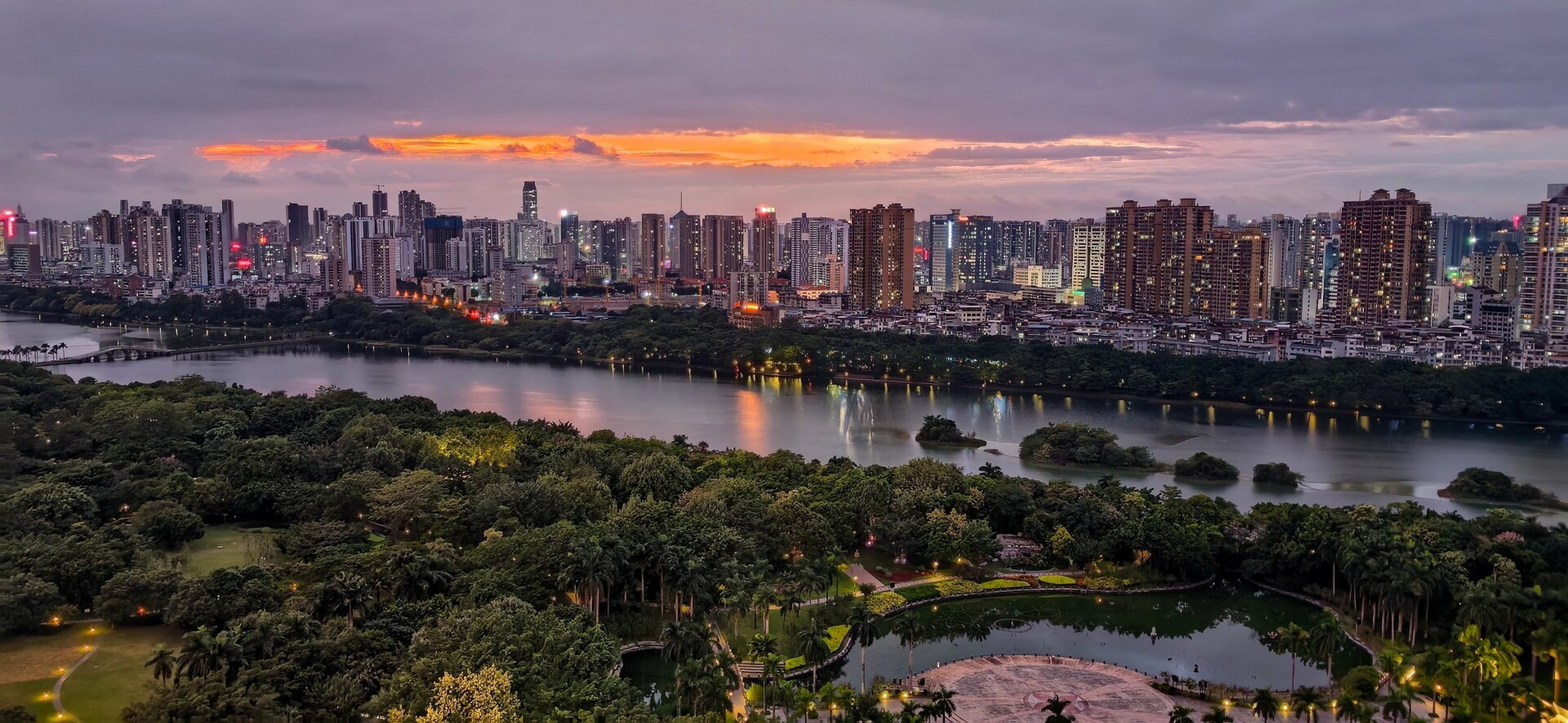 南宁南湖夜景图片