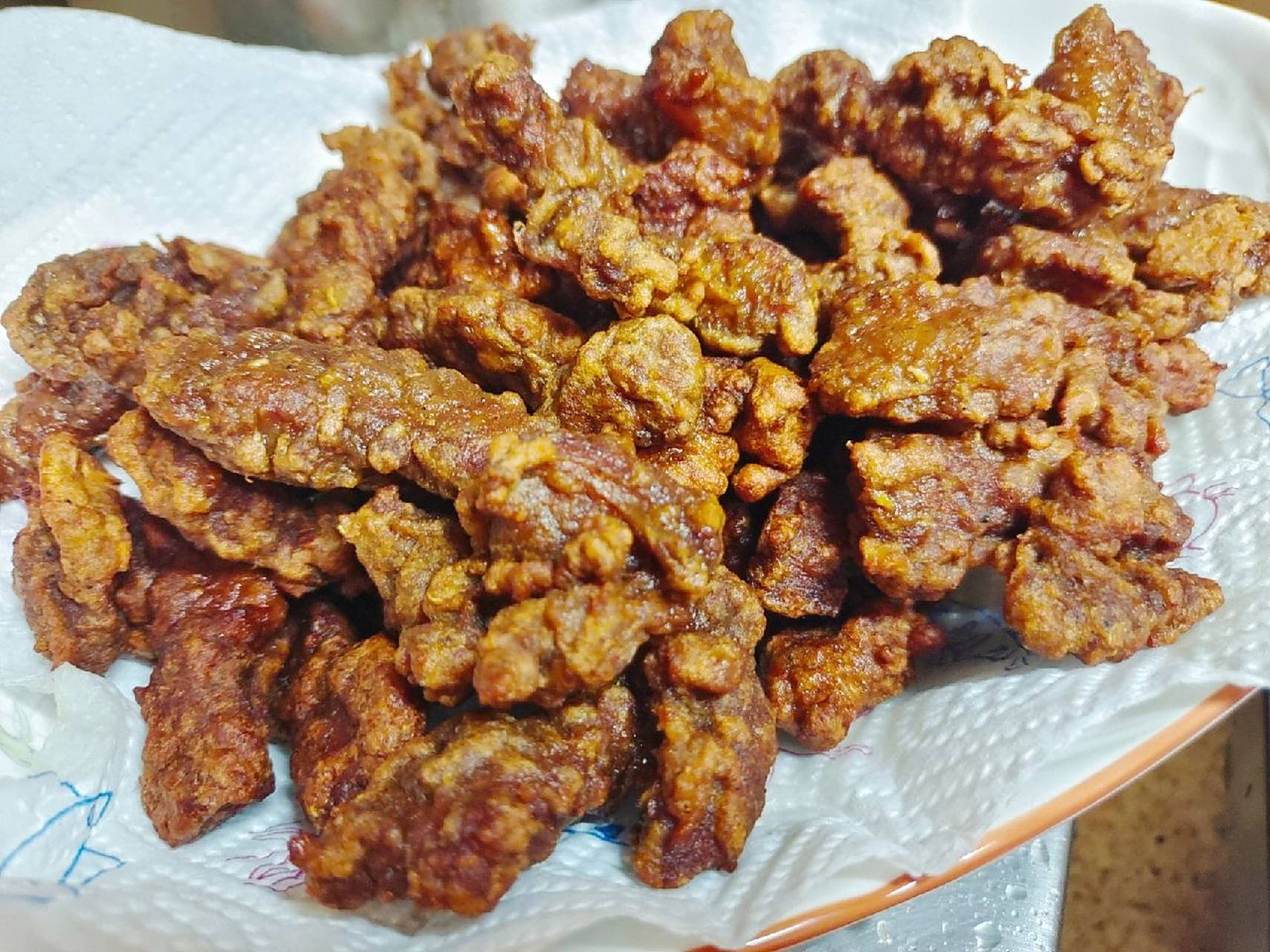 家庭版的软炸牛肉,炸牛柳,也太香了啊 牛肉选炒菜肉或者上脑,肋条和