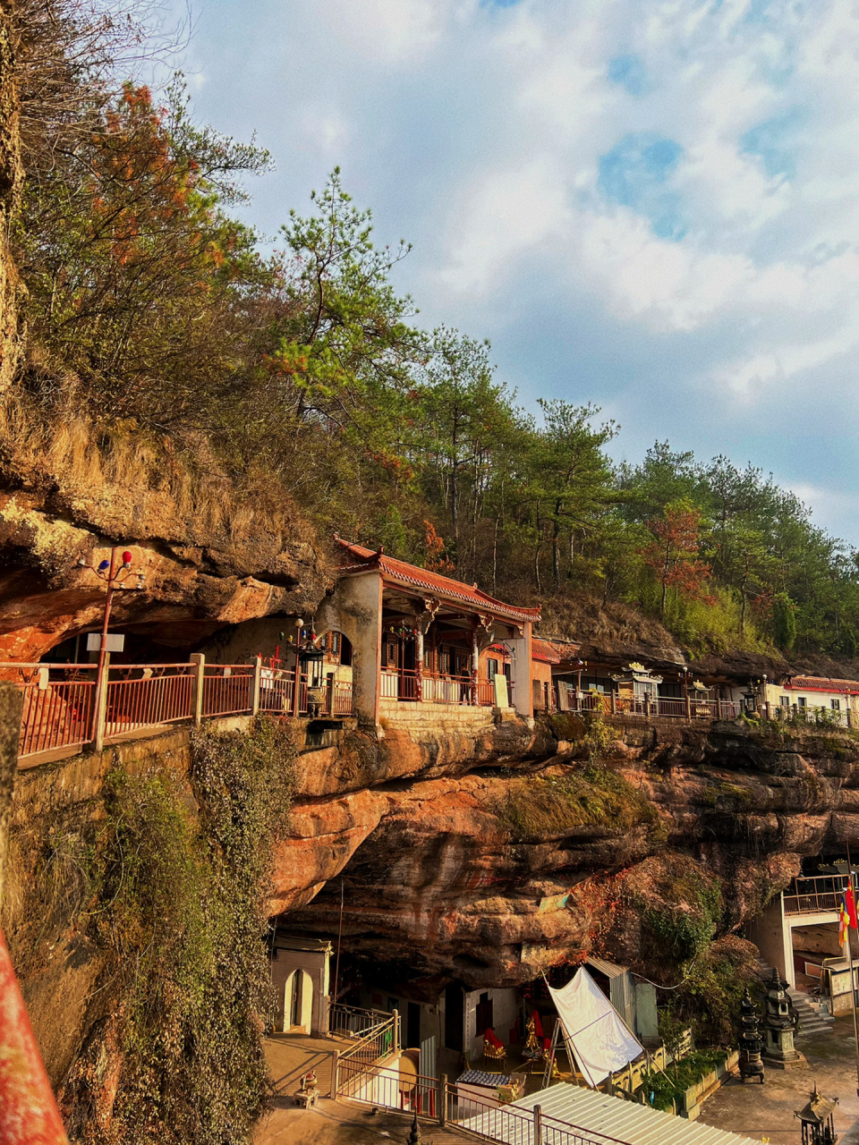 义乌周末|廿三里祝公岩08 山下就是停车场9315好停车 穿过小