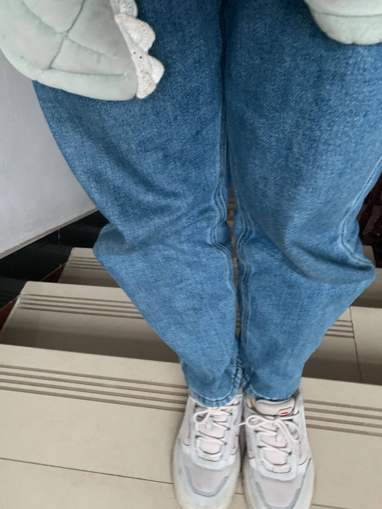 有什么好的方法可以改善裤子膝盖鼓包不.也总不能月月穿新裤子鸭